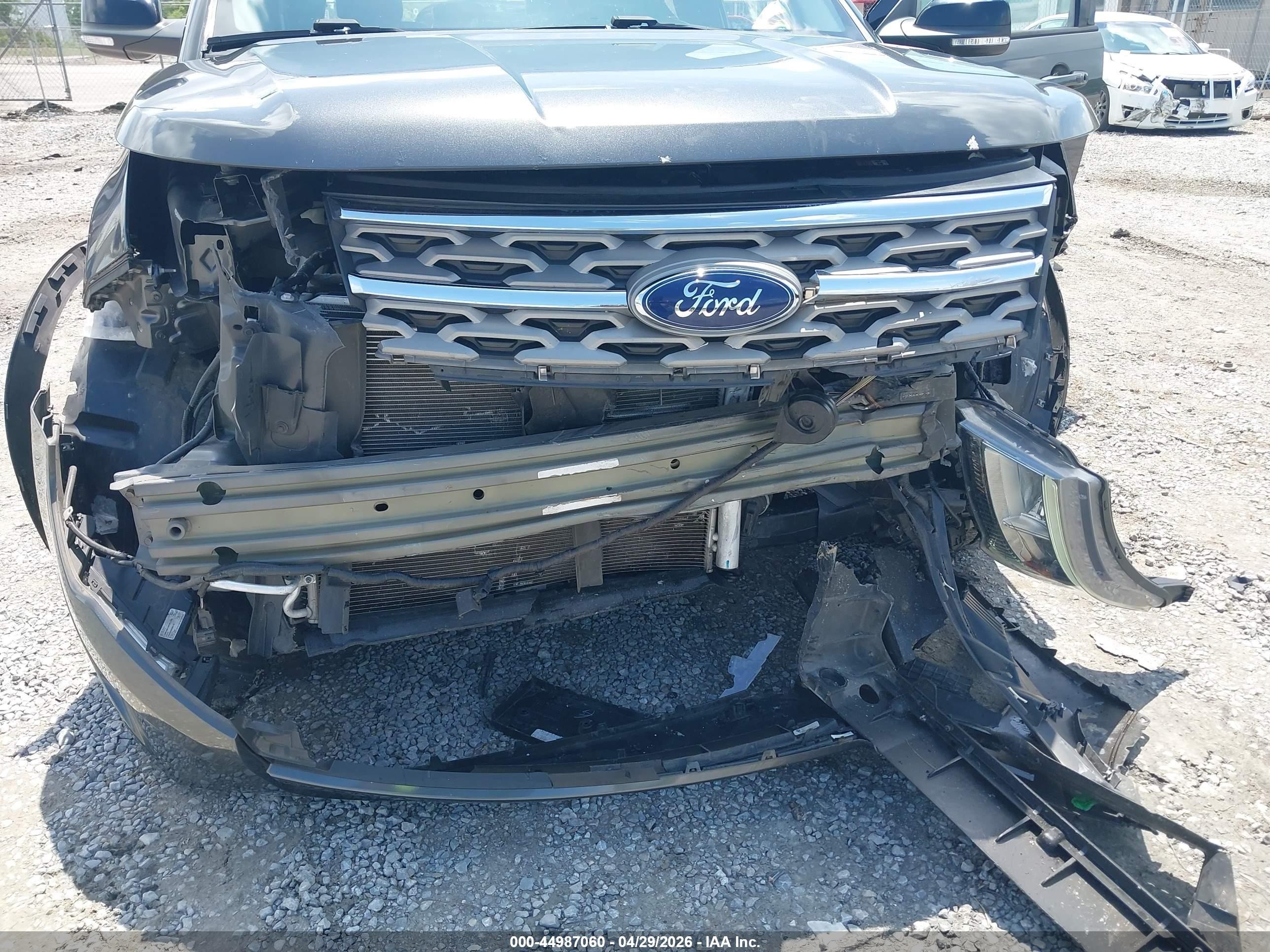 2018 Ford Explorer Xlt Gray vin: 1FM5K7D81JGA39886