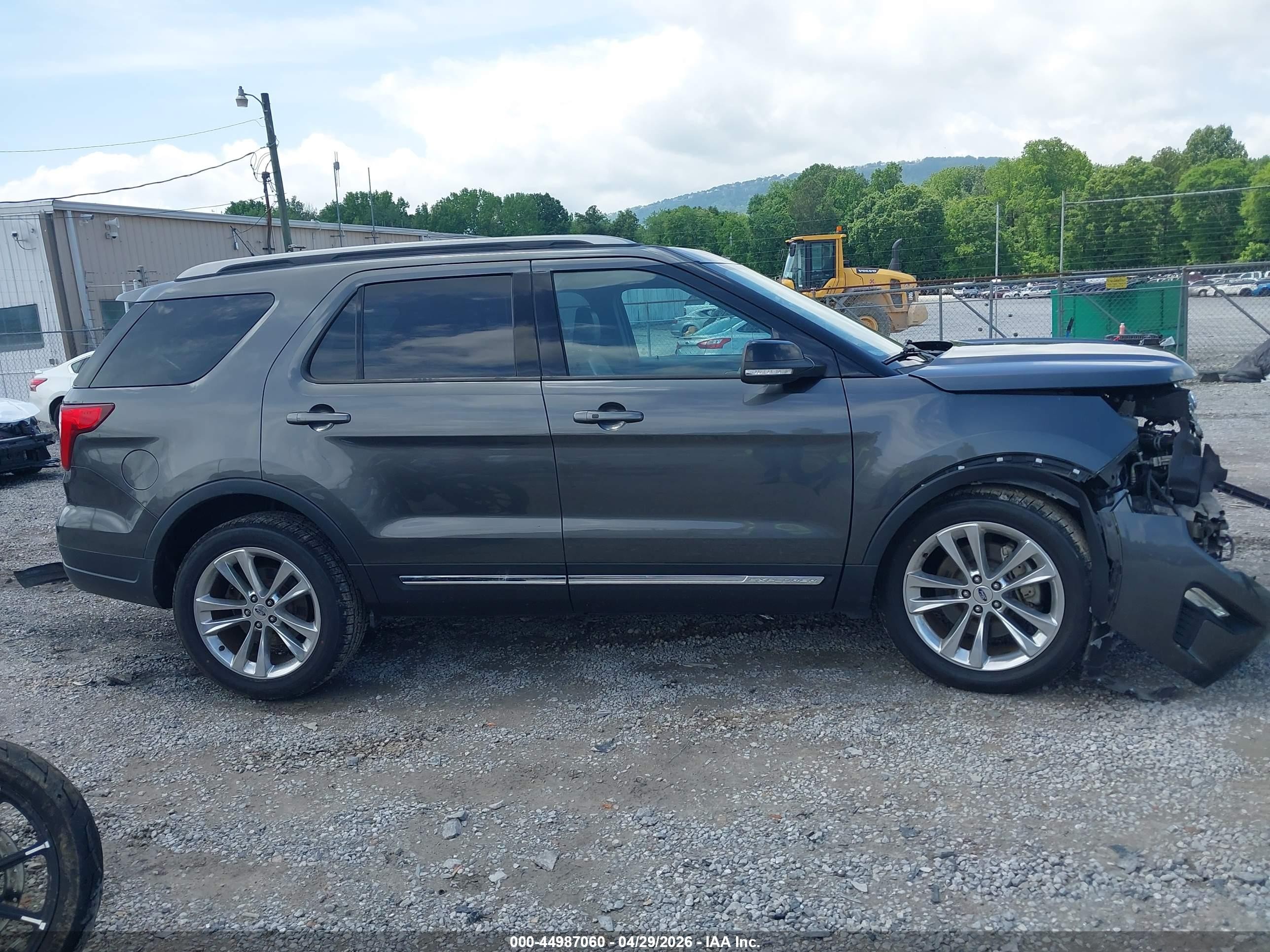 2018 Ford Explorer Xlt Gray vin: 1FM5K7D81JGA39886