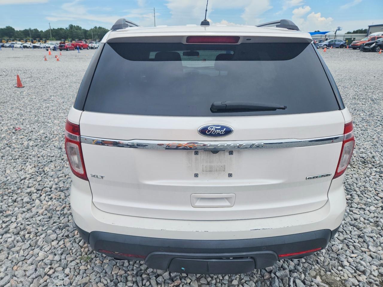 2013 Ford Explorer Xlt White vin: 1FM5K7D82DGA44356