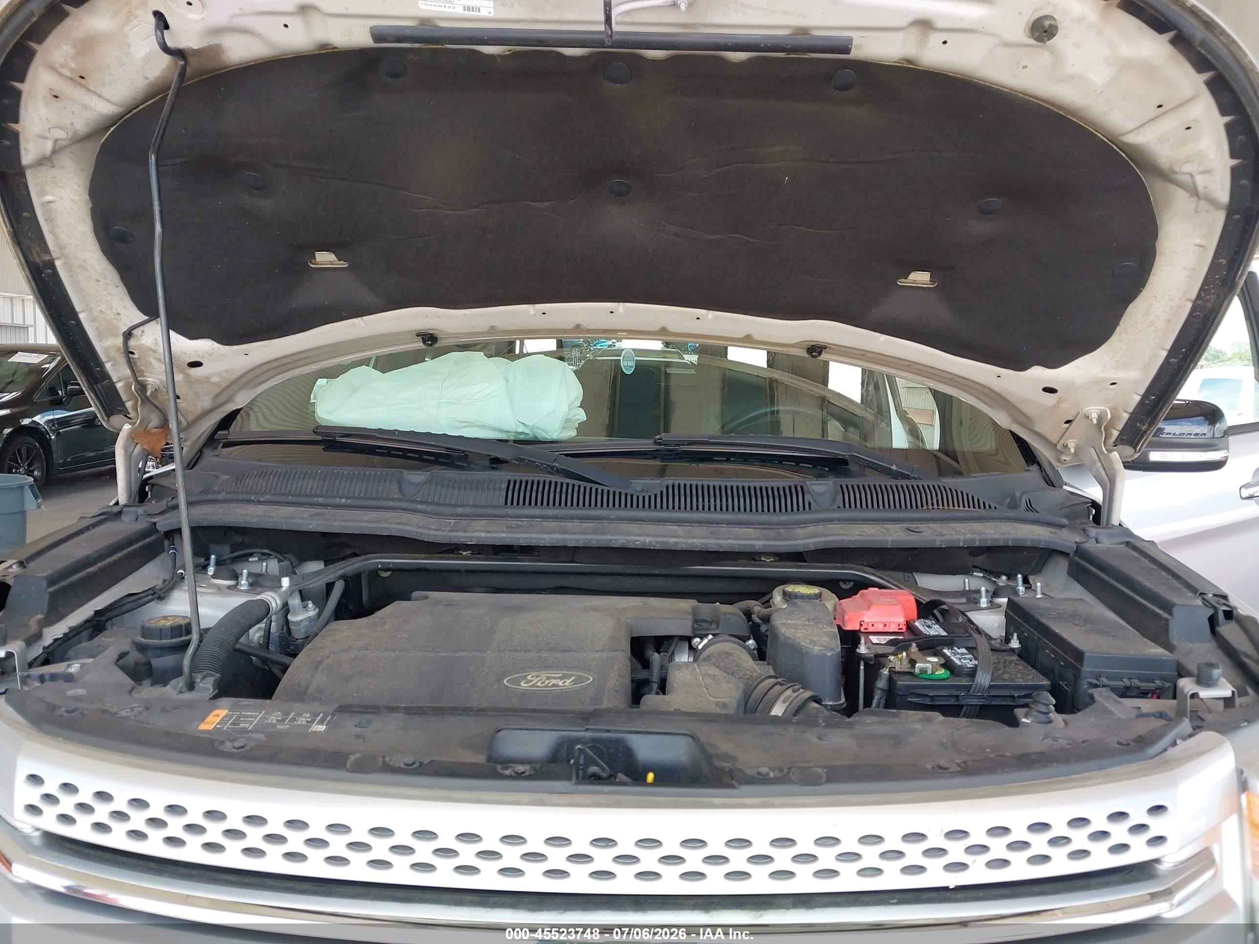 2013 Ford Explorer Xlt Серебряный vin: 1FM5K7D82DGA77602
