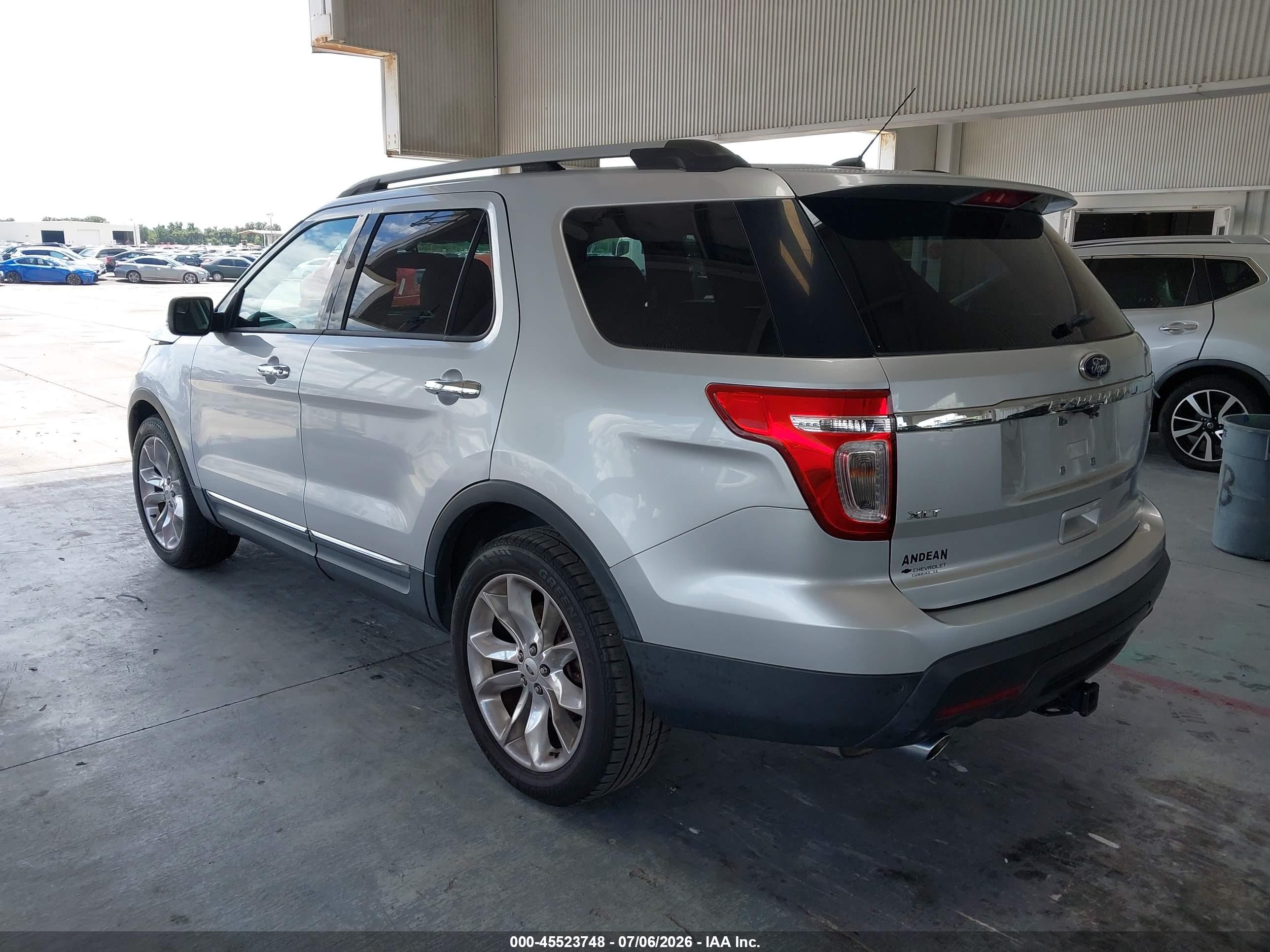 2013 Ford Explorer Xlt Серебряный vin: 1FM5K7D82DGA77602