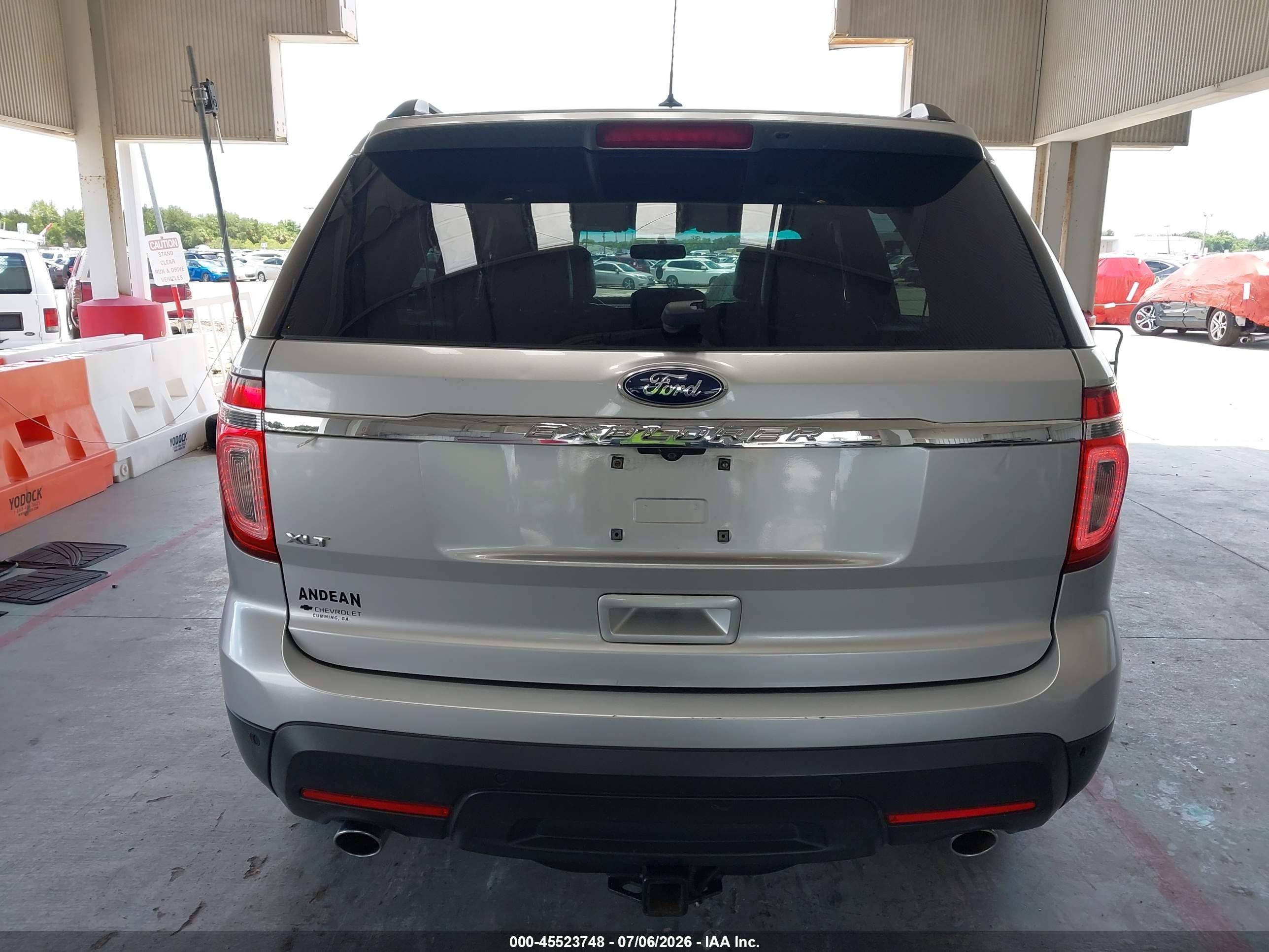 2013 Ford Explorer Xlt Серебряный vin: 1FM5K7D82DGA77602