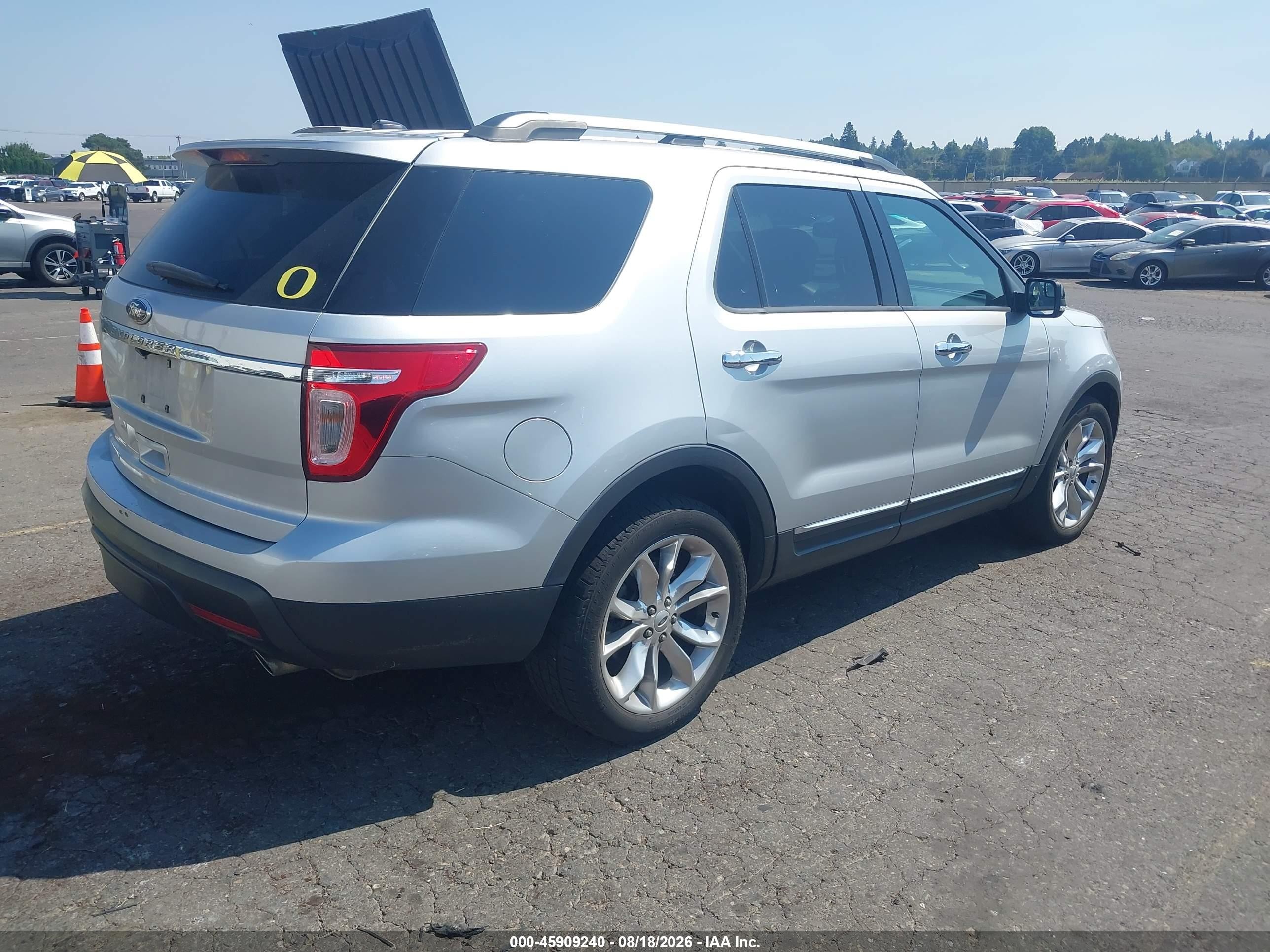 2013 Ford Explorer Xlt Silver vin: 1FM5K7D82DGB20545