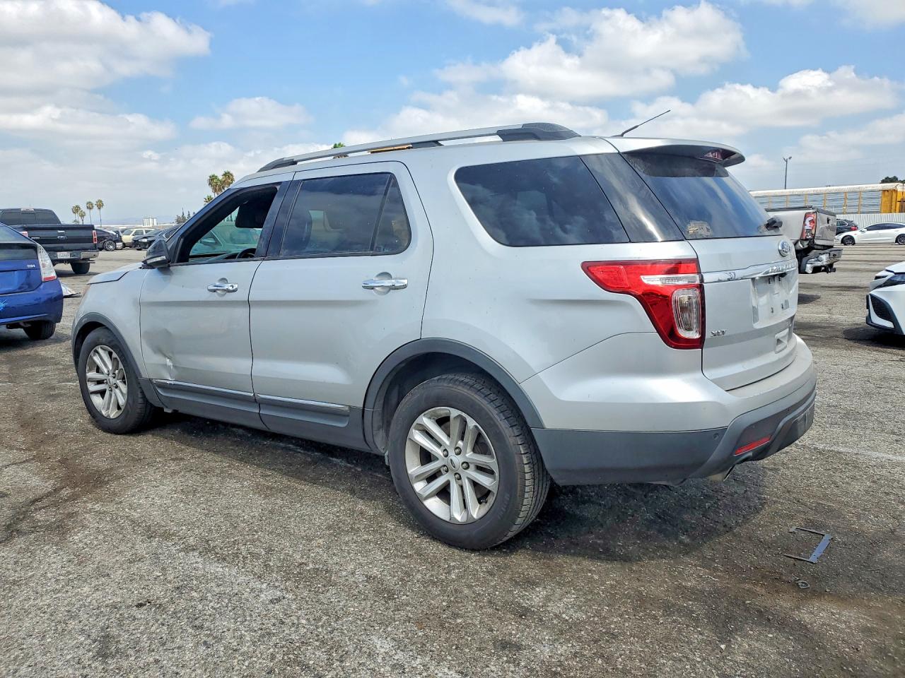2014 Ford Explorer Xlt Silver vin: 1FM5K7D82EGA69677