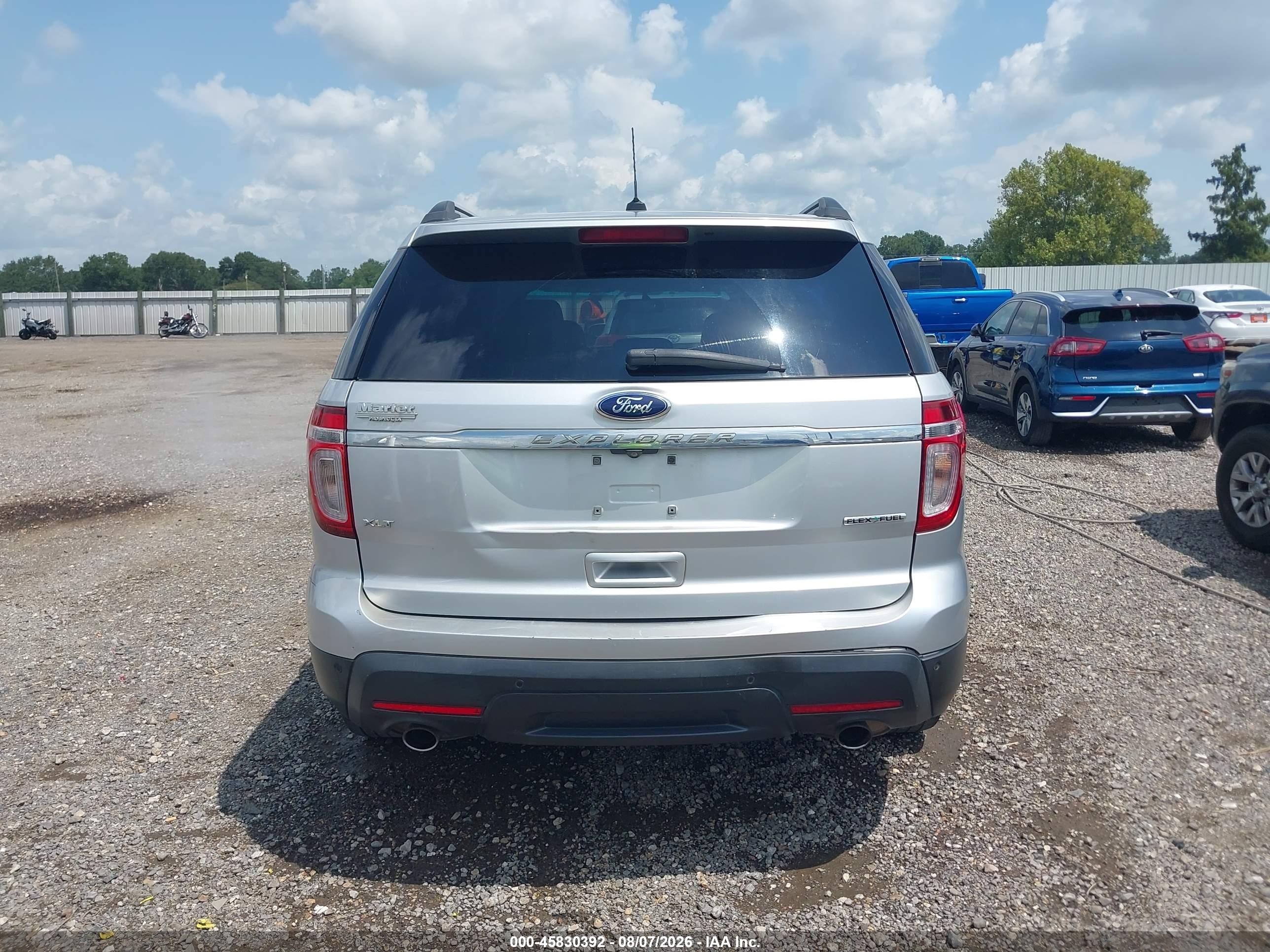 2014 Ford Explorer Xlt Silver vin: 1FM5K7D82EGB49173