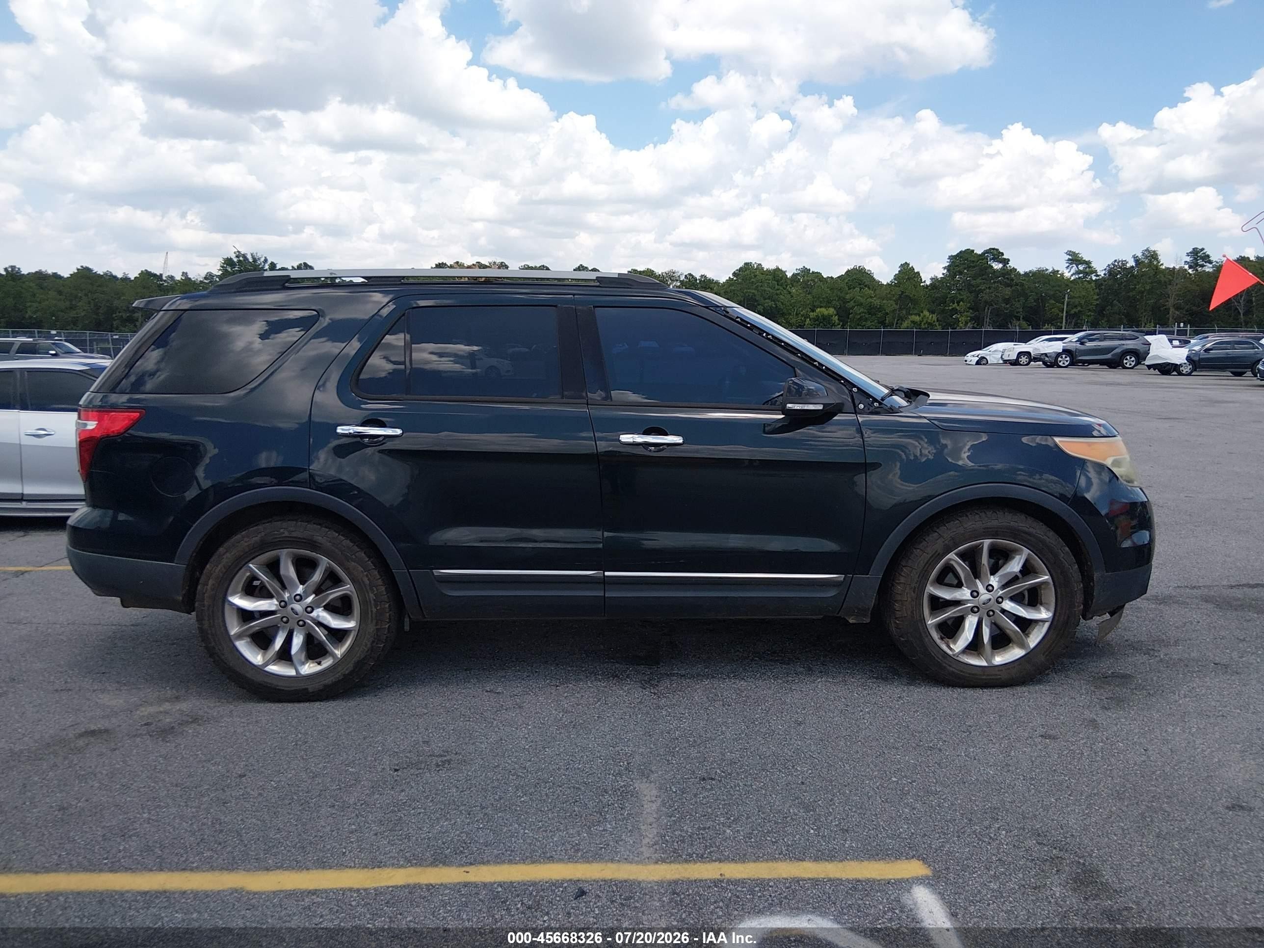 2014 Ford Explorer Xlt Black vin: 1FM5K7D82EGC19917