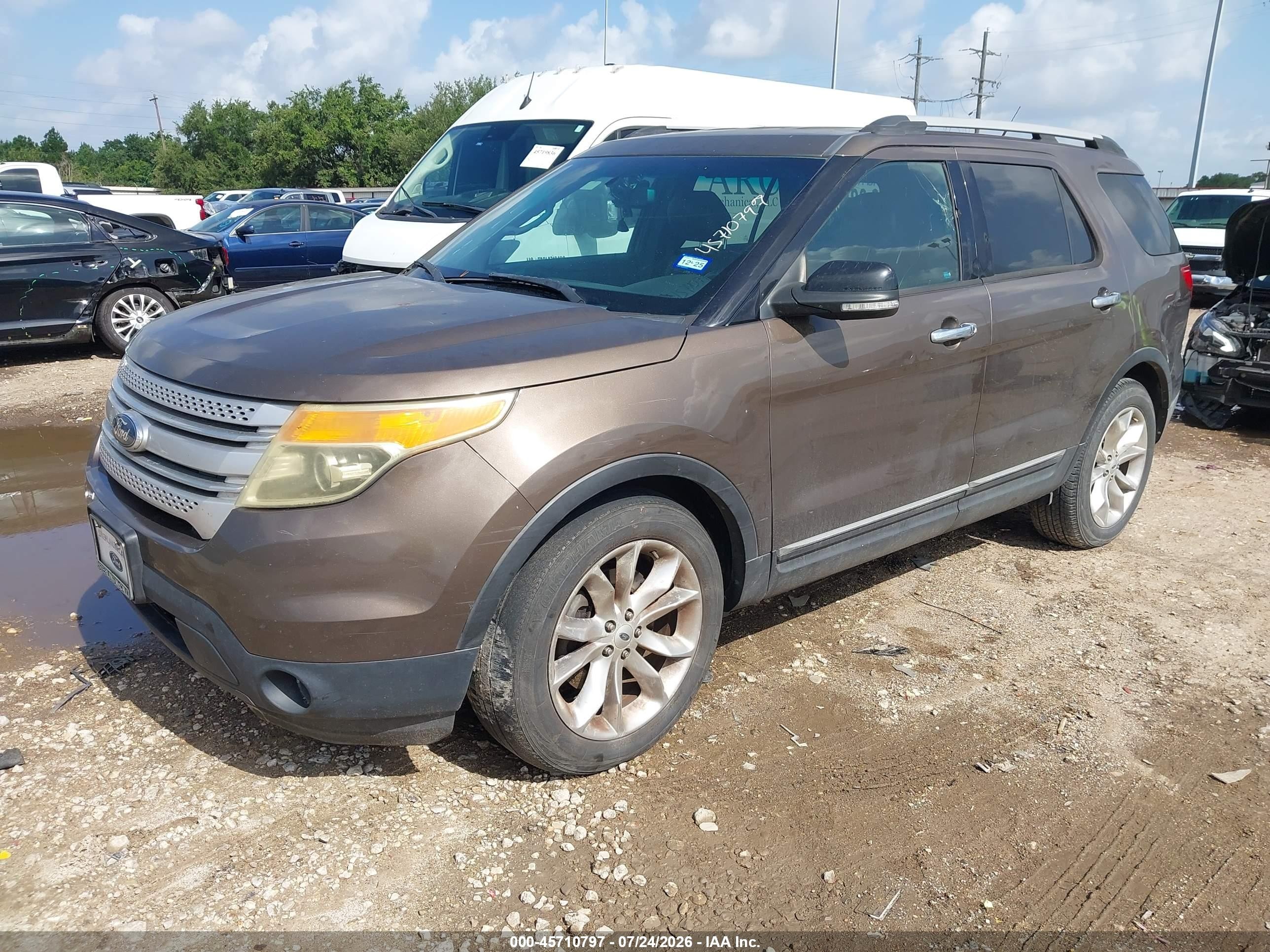 2015 Ford Explorer Xlt Brown vin: 1FM5K7D82FGA54047