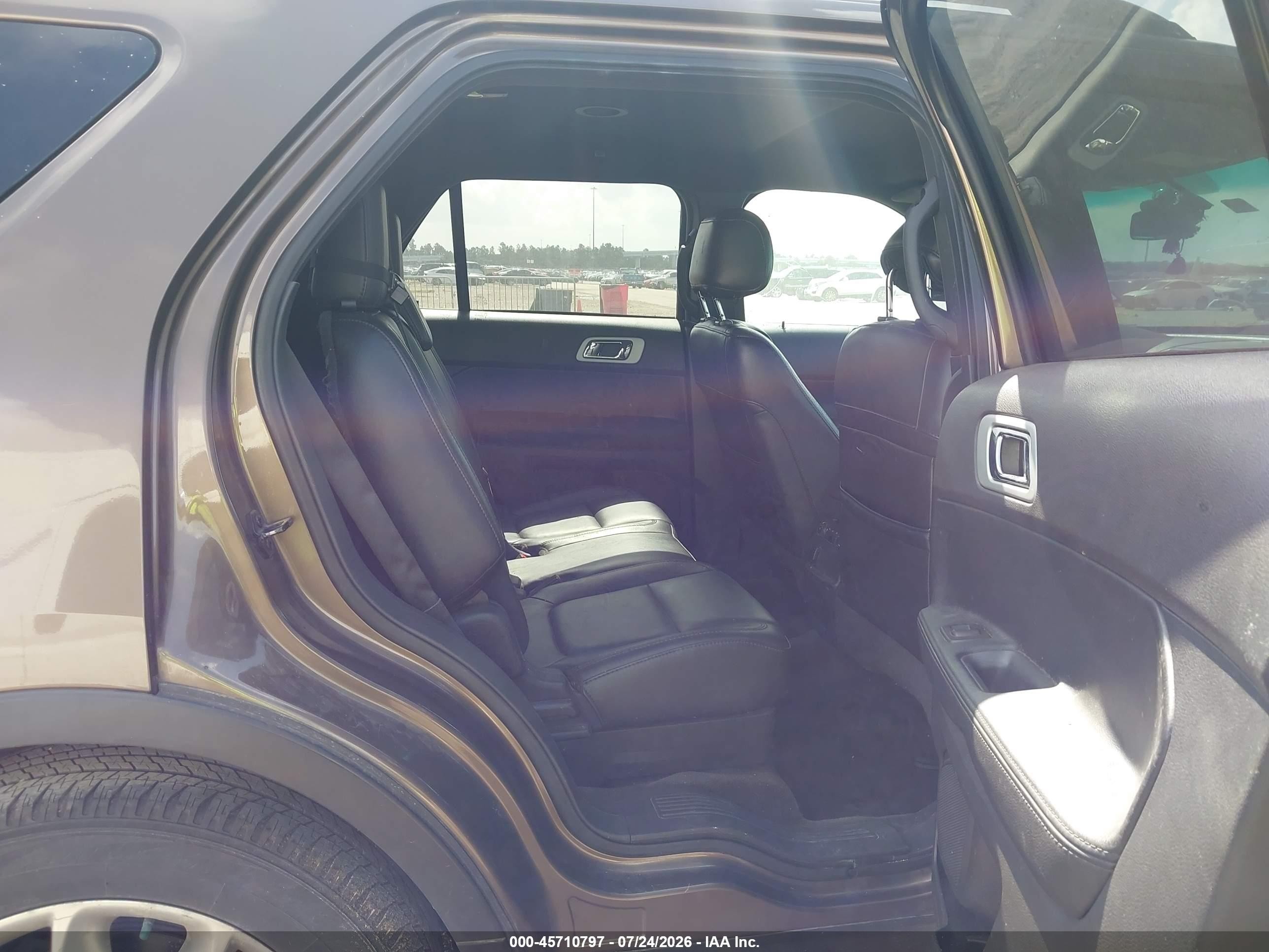 2015 Ford Explorer Xlt Brown vin: 1FM5K7D82FGA54047
