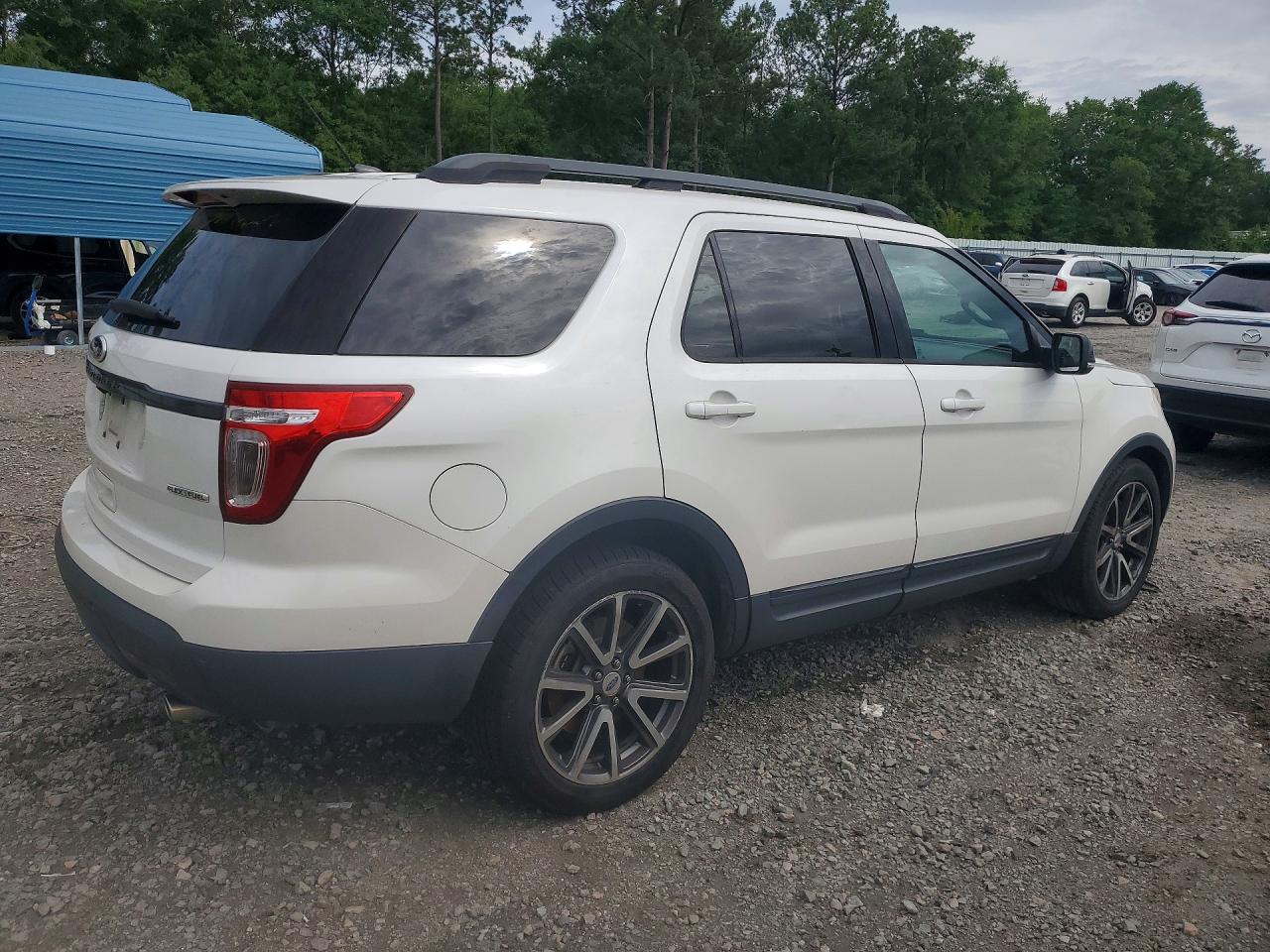 2015 Ford Explorer Xlt White vin: 1FM5K7D82FGA74993