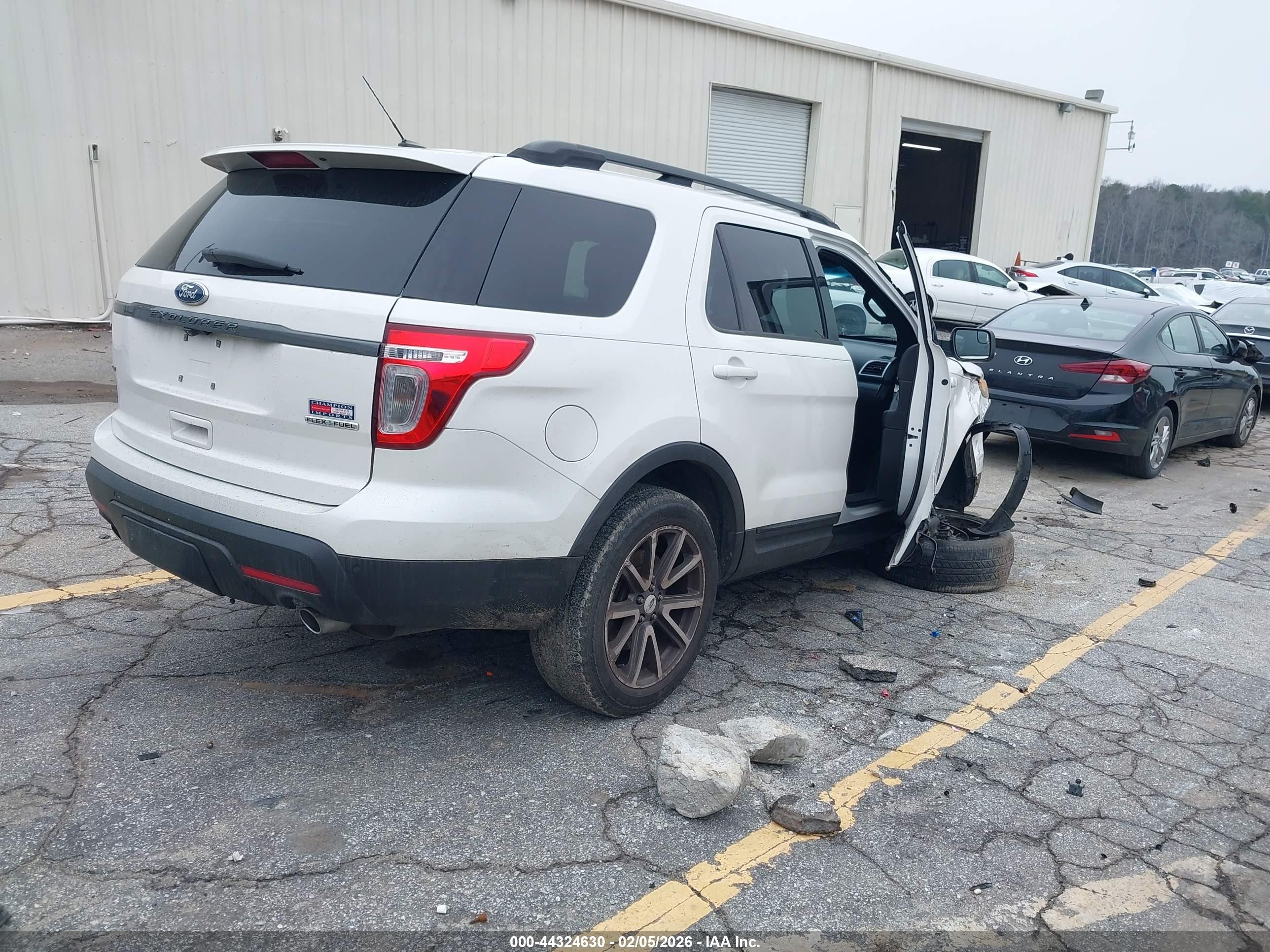 2015 Ford Explorer Xlt White vin: 1FM5K7D82FGB29717
