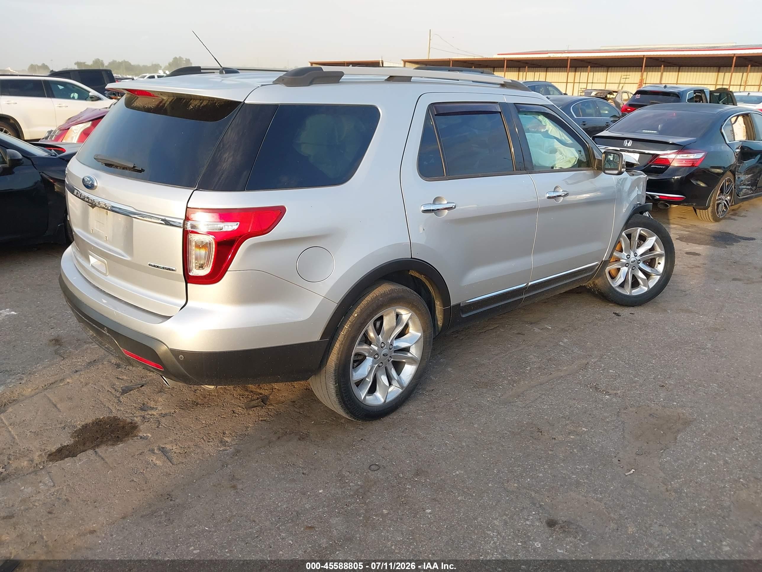 2015 Ford Explorer Xlt Silver vin: 1FM5K7D82FGB66962