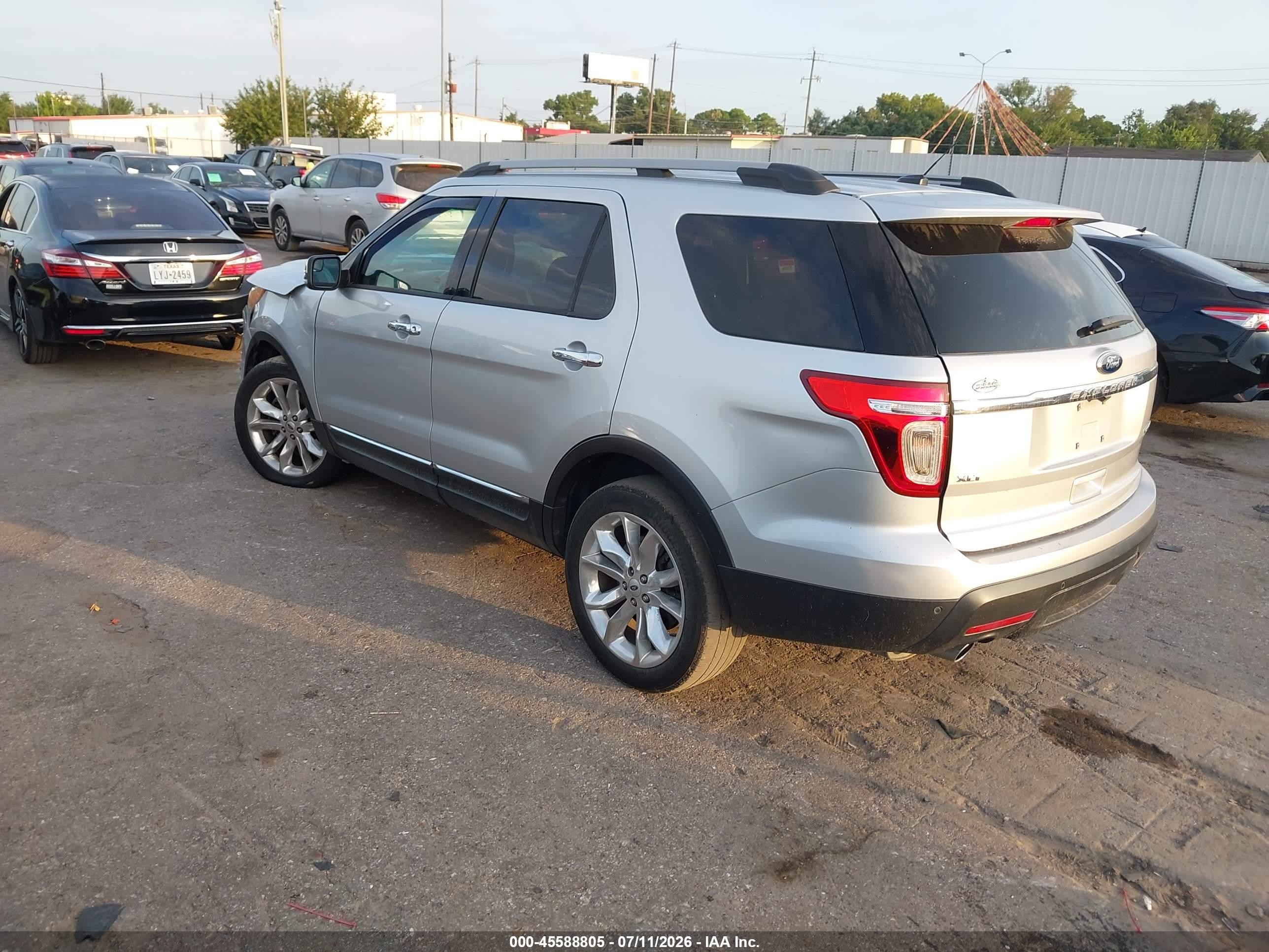 2015 Ford Explorer Xlt Silver vin: 1FM5K7D82FGB66962