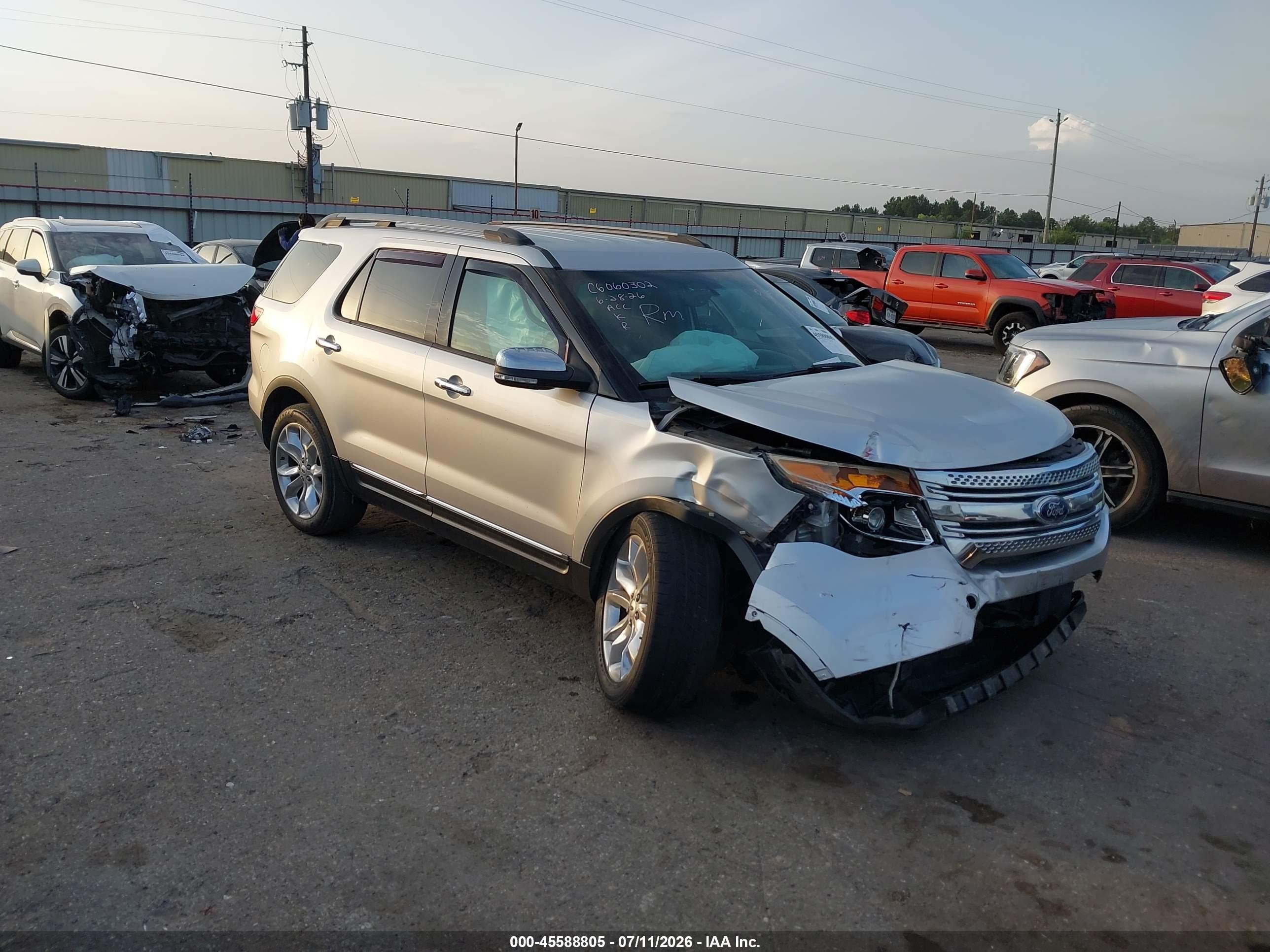 2015 Ford Explorer Xlt Silver vin: 1FM5K7D82FGB66962