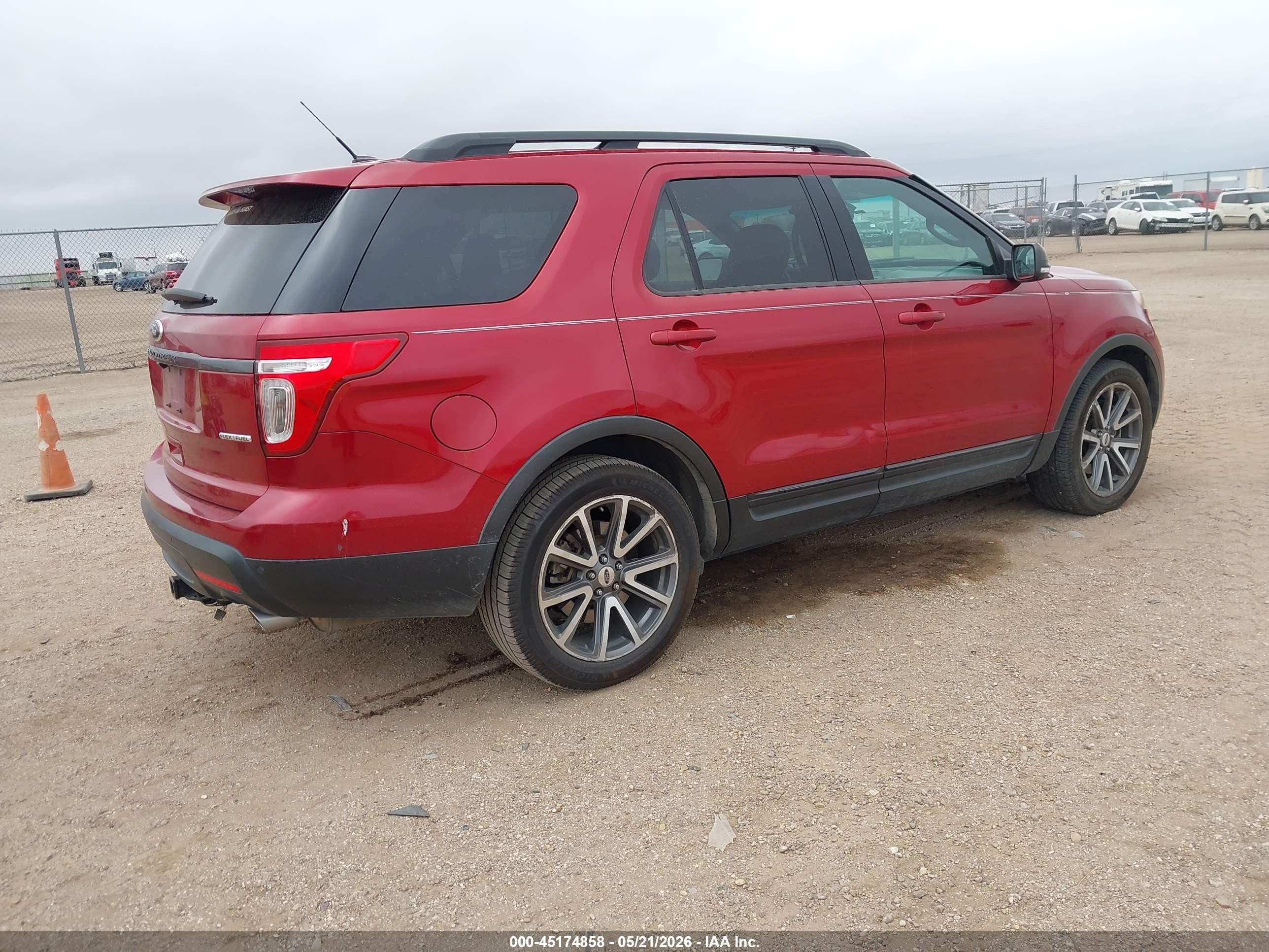 2015 Ford Explorer Xlt Red vin: 1FM5K7D82FGC04836