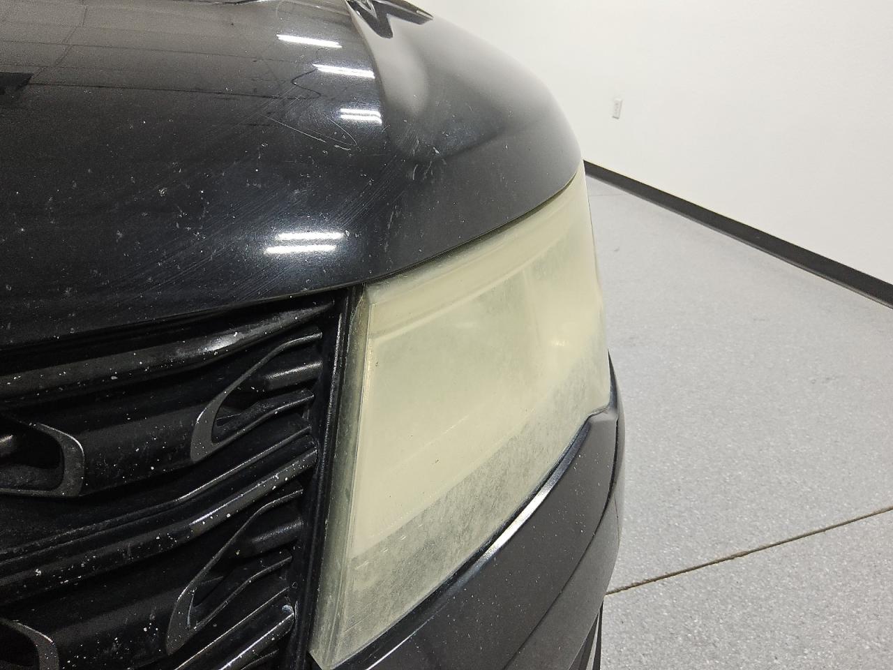 2016 Ford Explorer Xlt Black vin: 1FM5K7D82GGA35161 Damage: Left Head Lamp, Faded, Repair Required