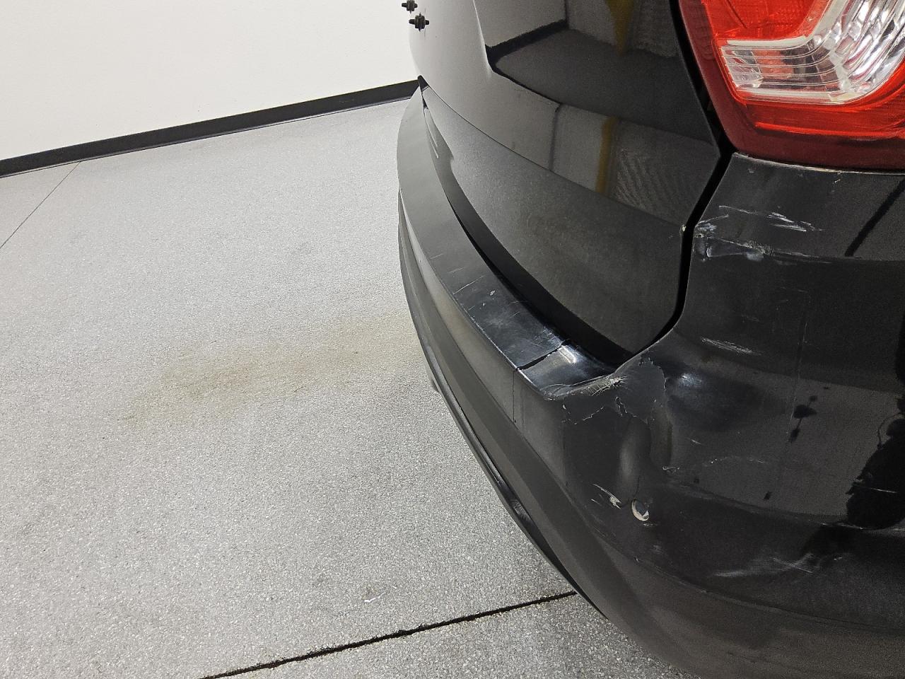 2016 Ford Explorer Xlt Black vin: 1FM5K7D82GGA35161 Damage: Rear Bumper, Multiple Dents/Paint Damage, 3