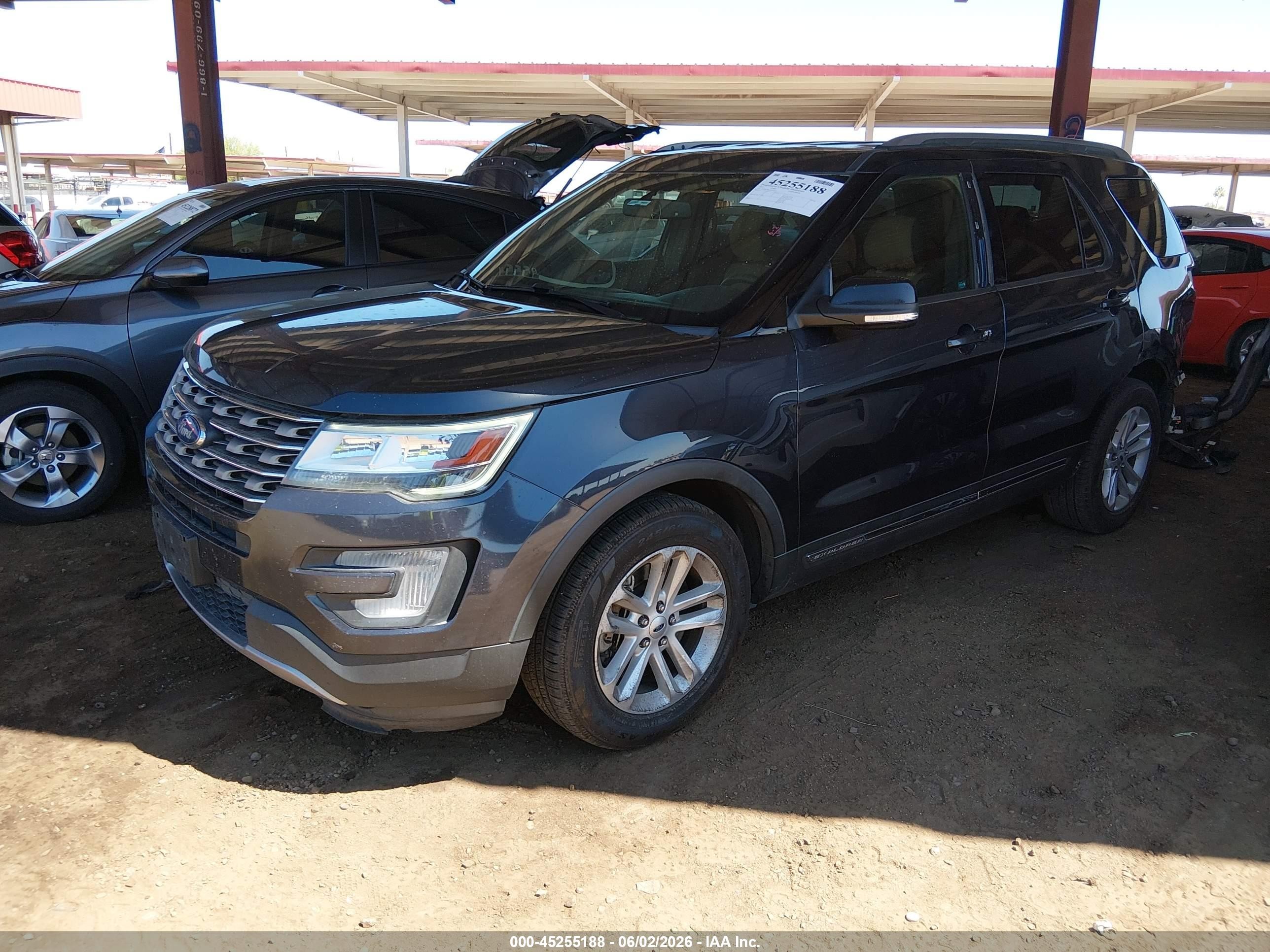 2017 Ford Explorer Xlt Blue vin: 1FM5K7D82HGD90073
