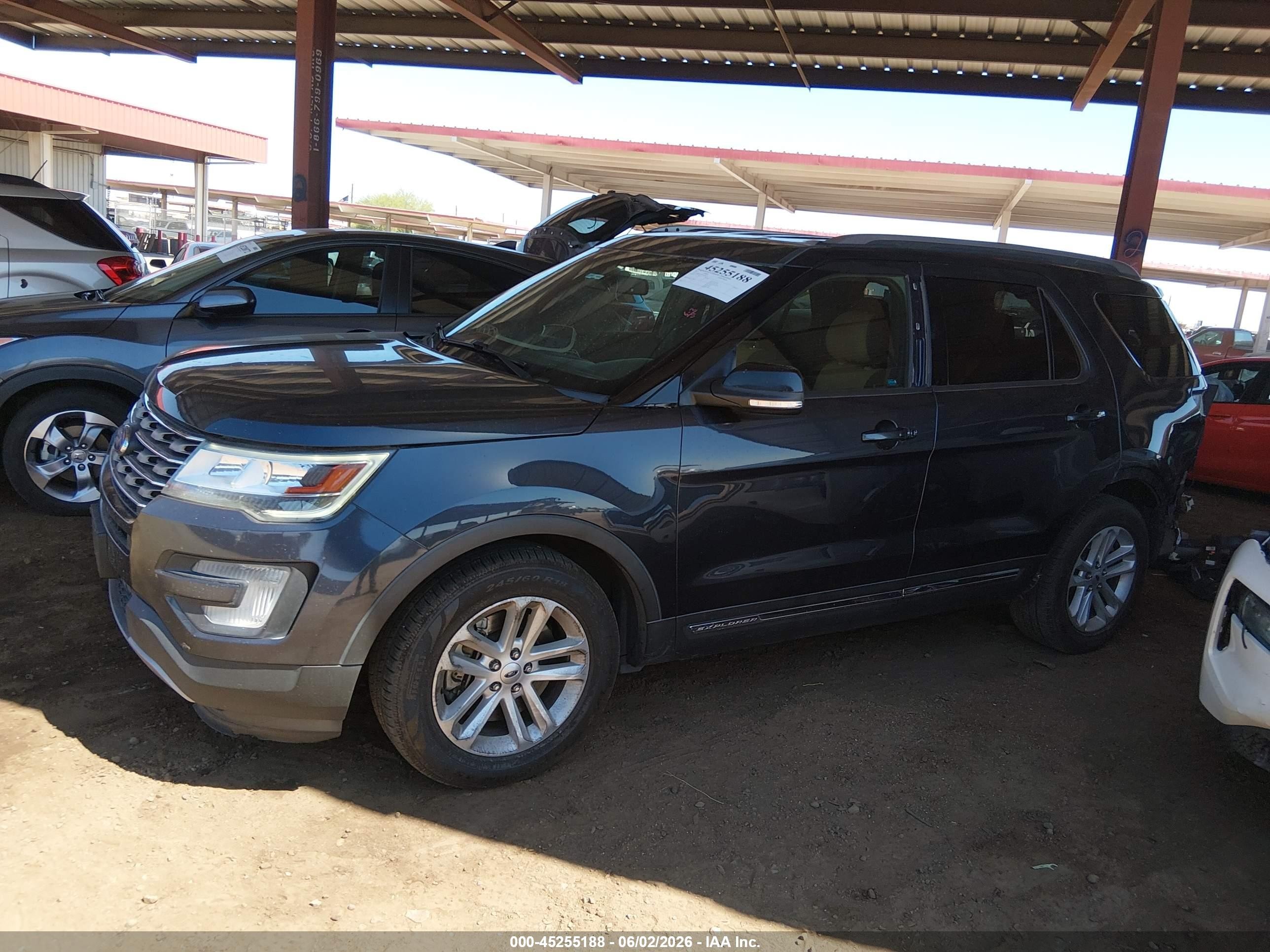 2017 Ford Explorer Xlt Blue vin: 1FM5K7D82HGD90073