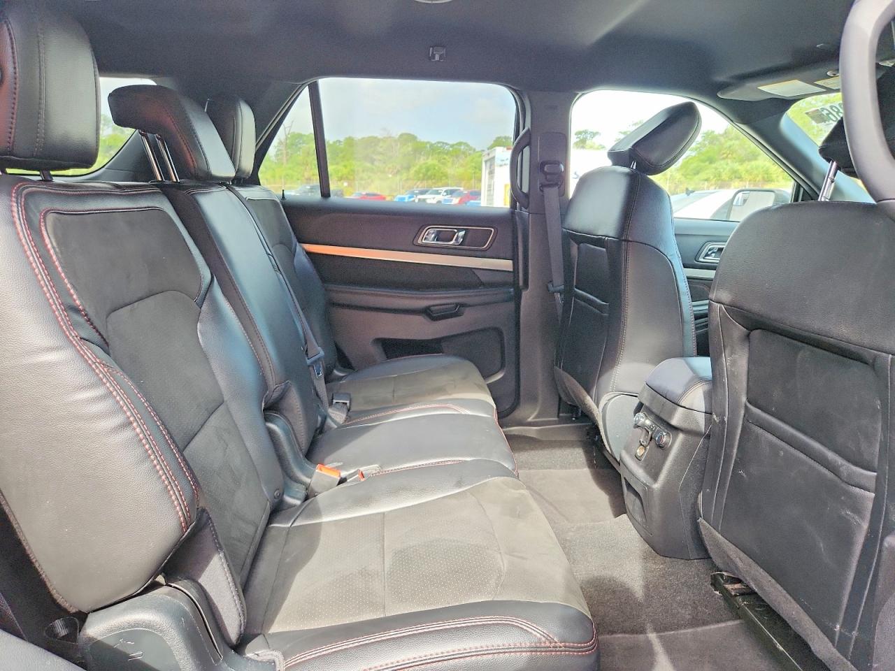 2018 Ford Explorer Xlt Black vin: 1FM5K7D82JGC64382