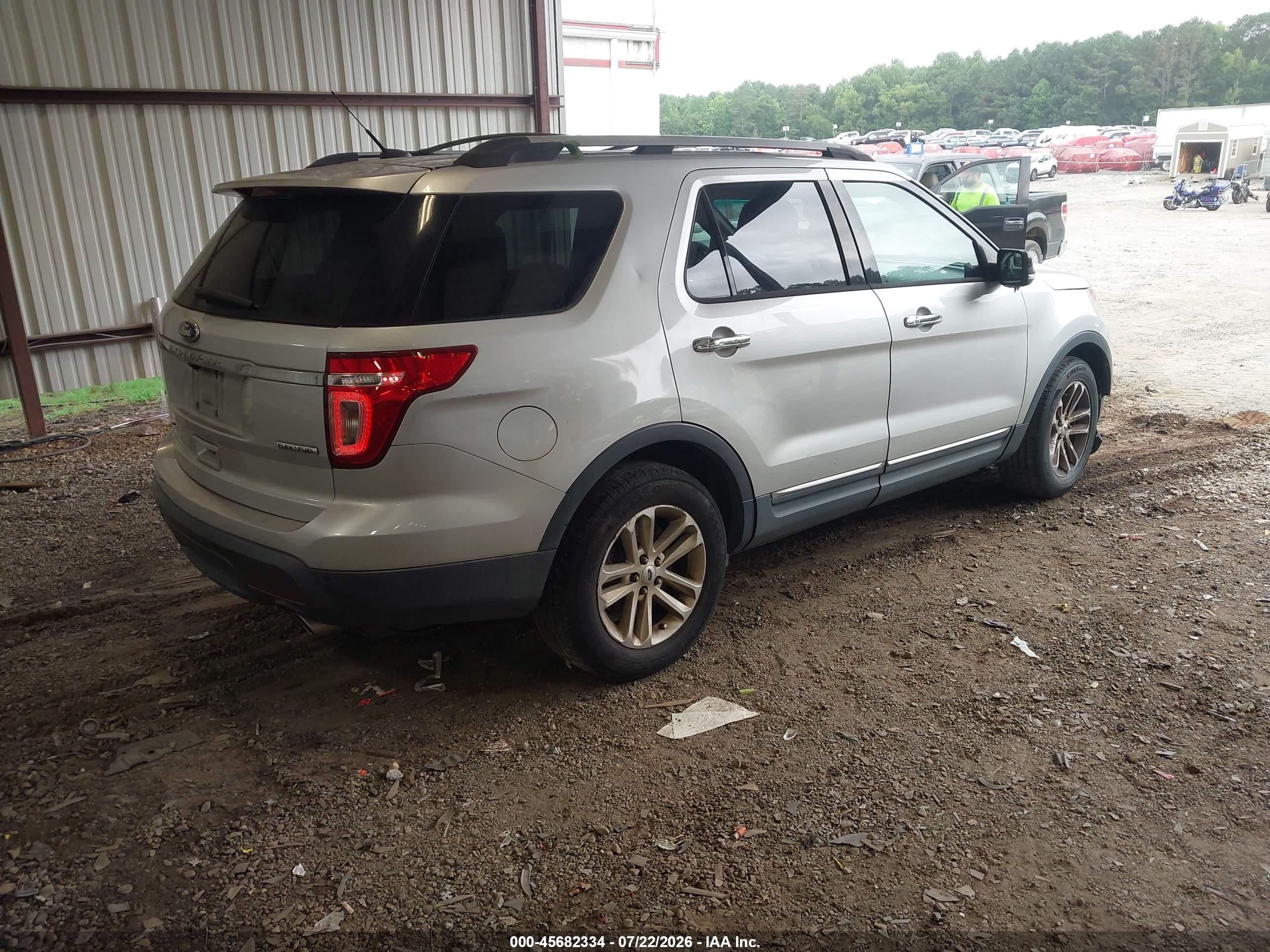 2014 Ford Explorer Xlt Silver vin: 1FM5K7D83EGA15952