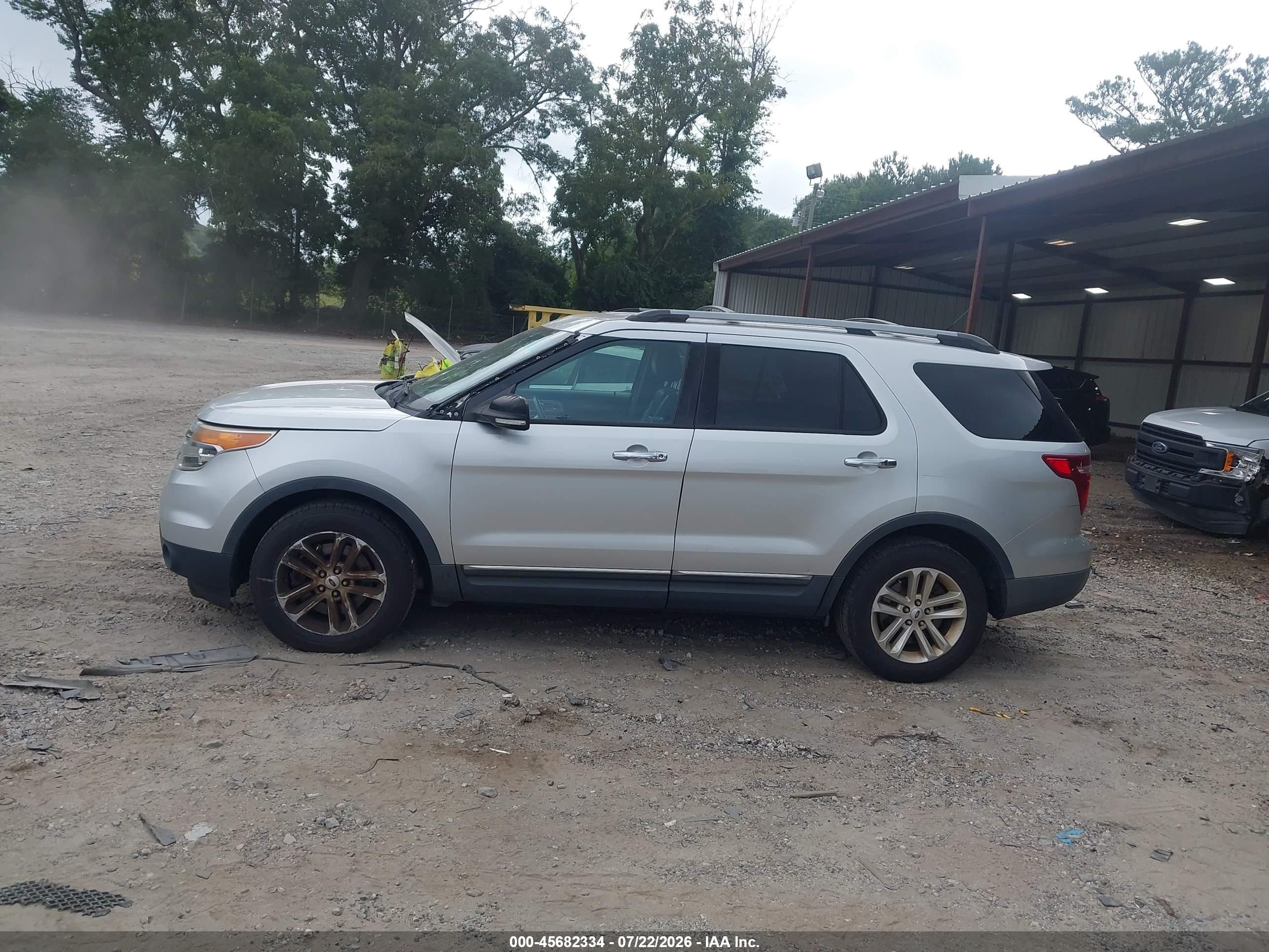 2014 Ford Explorer Xlt Silver vin: 1FM5K7D83EGA15952