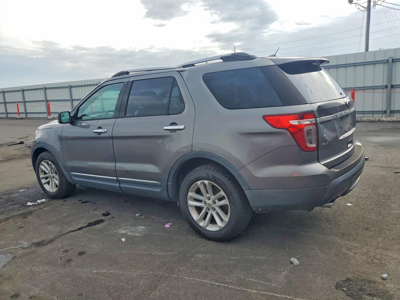 2014 Ford Explorer Xlt Gray vin: 1FM5K7D83EGA58090