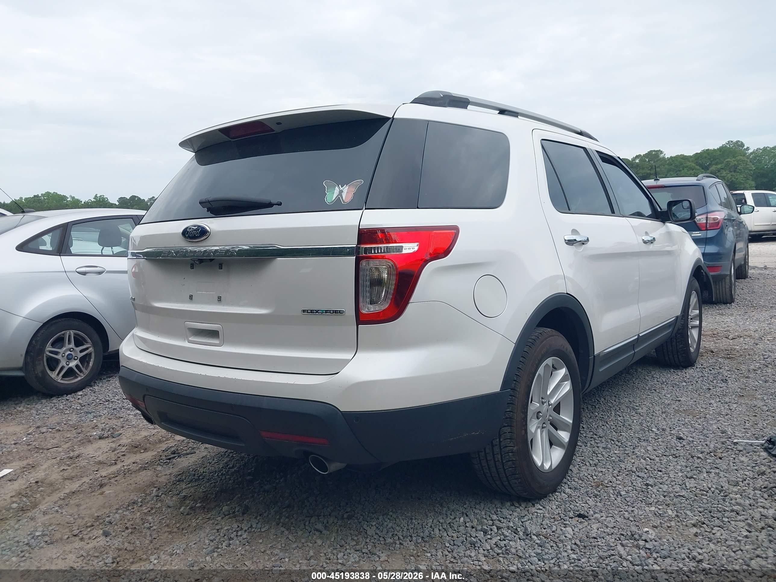 2014 Ford Explorer Xlt White vin: 1FM5K7D83EGA72782