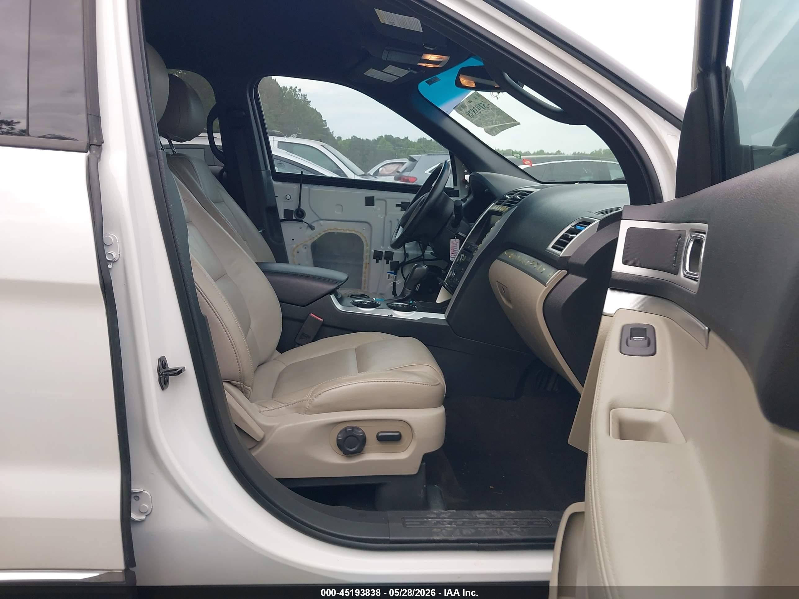2014 Ford Explorer Xlt White vin: 1FM5K7D83EGA72782