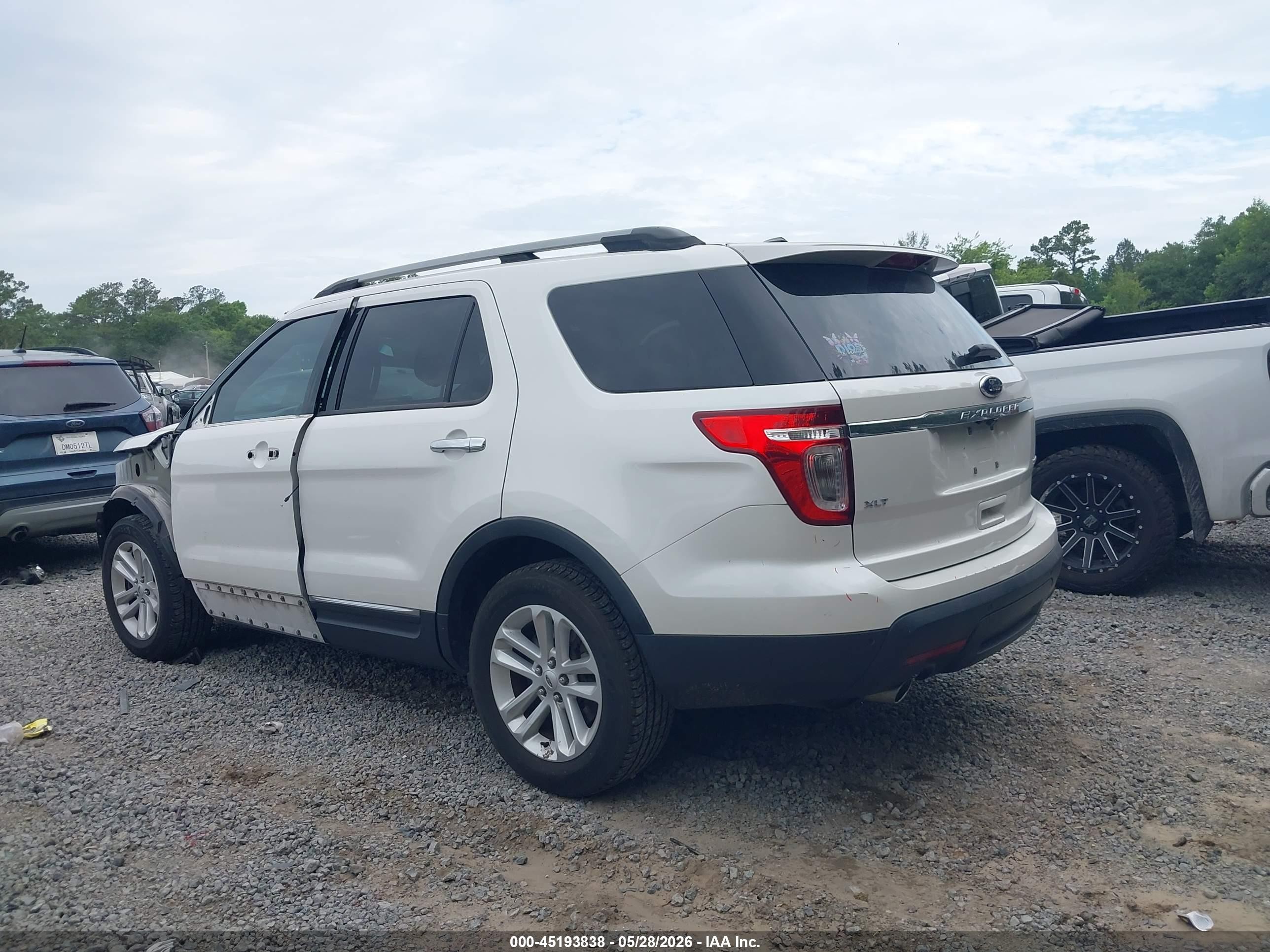 2014 Ford Explorer Xlt White vin: 1FM5K7D83EGA72782