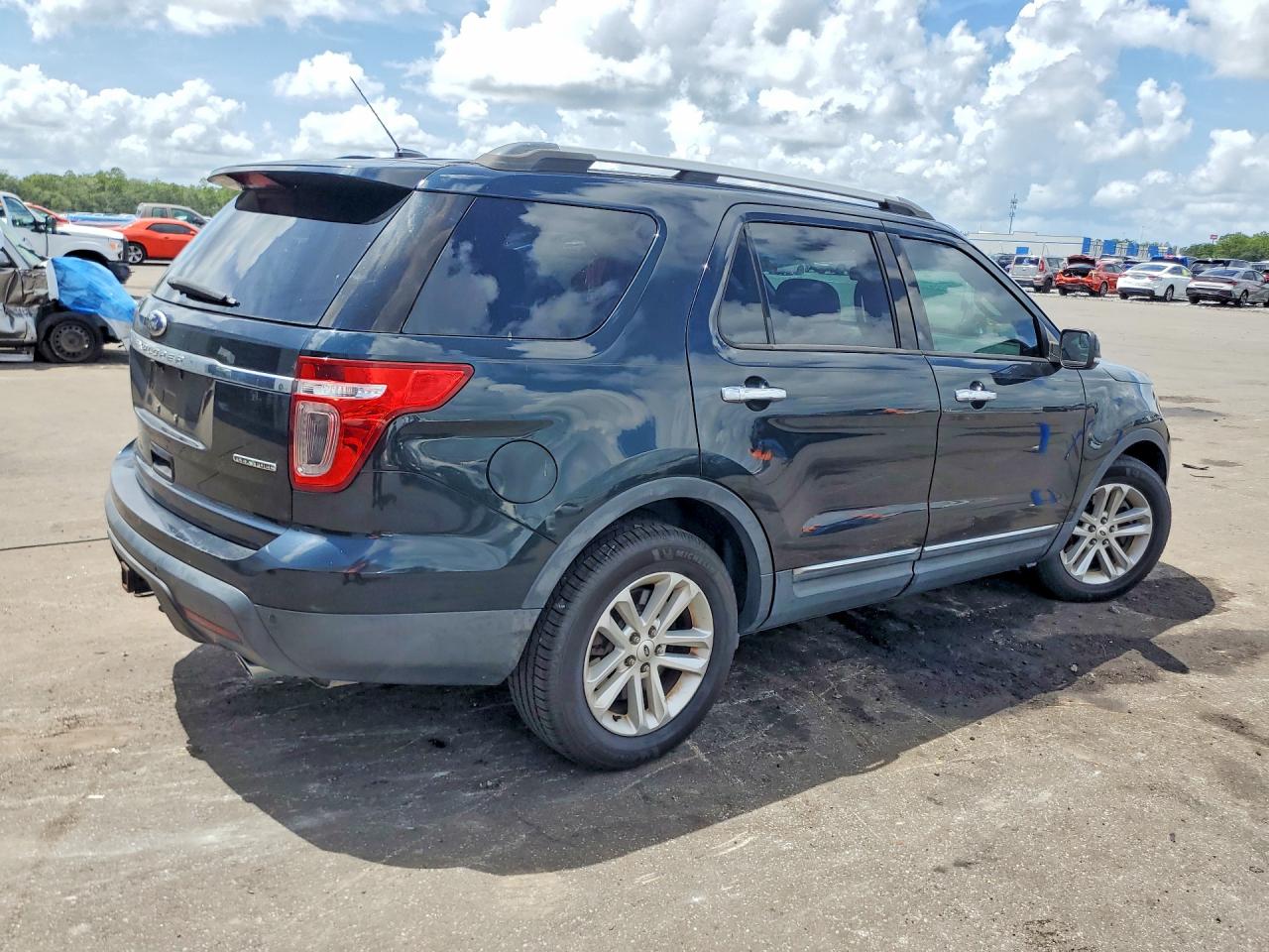 2014 Ford Explorer Xlt Черный vin: 1FM5K7D83EGB57296