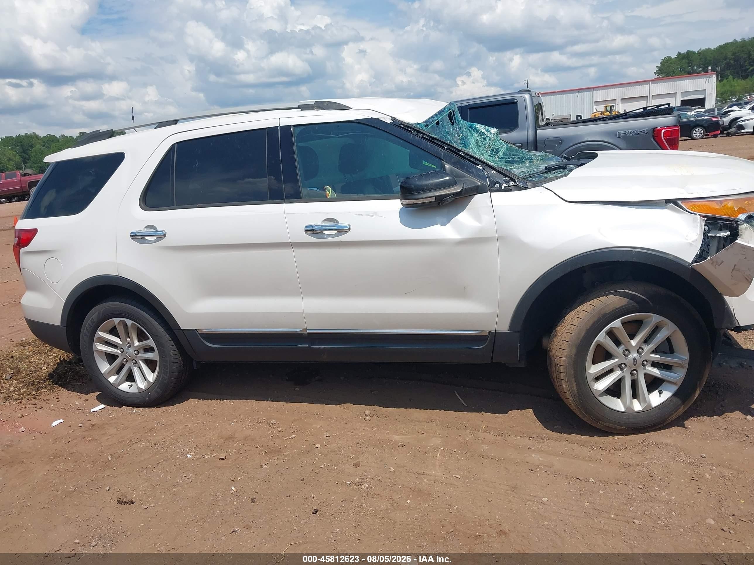 2014 Ford Explorer Xlt White vin: 1FM5K7D83EGB72235