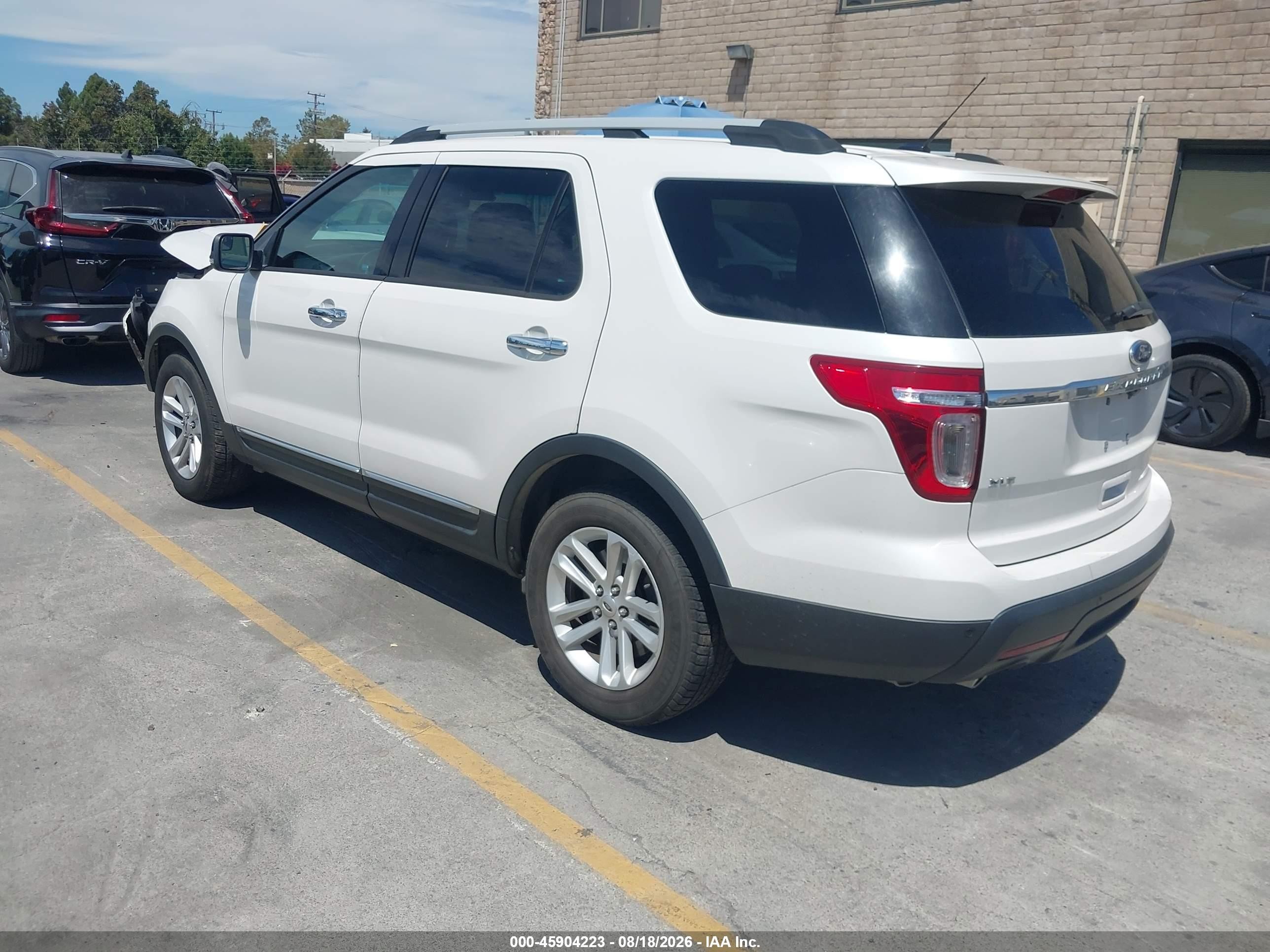 2015 Ford Explorer Xlt White vin: 1FM5K7D83FGA55756