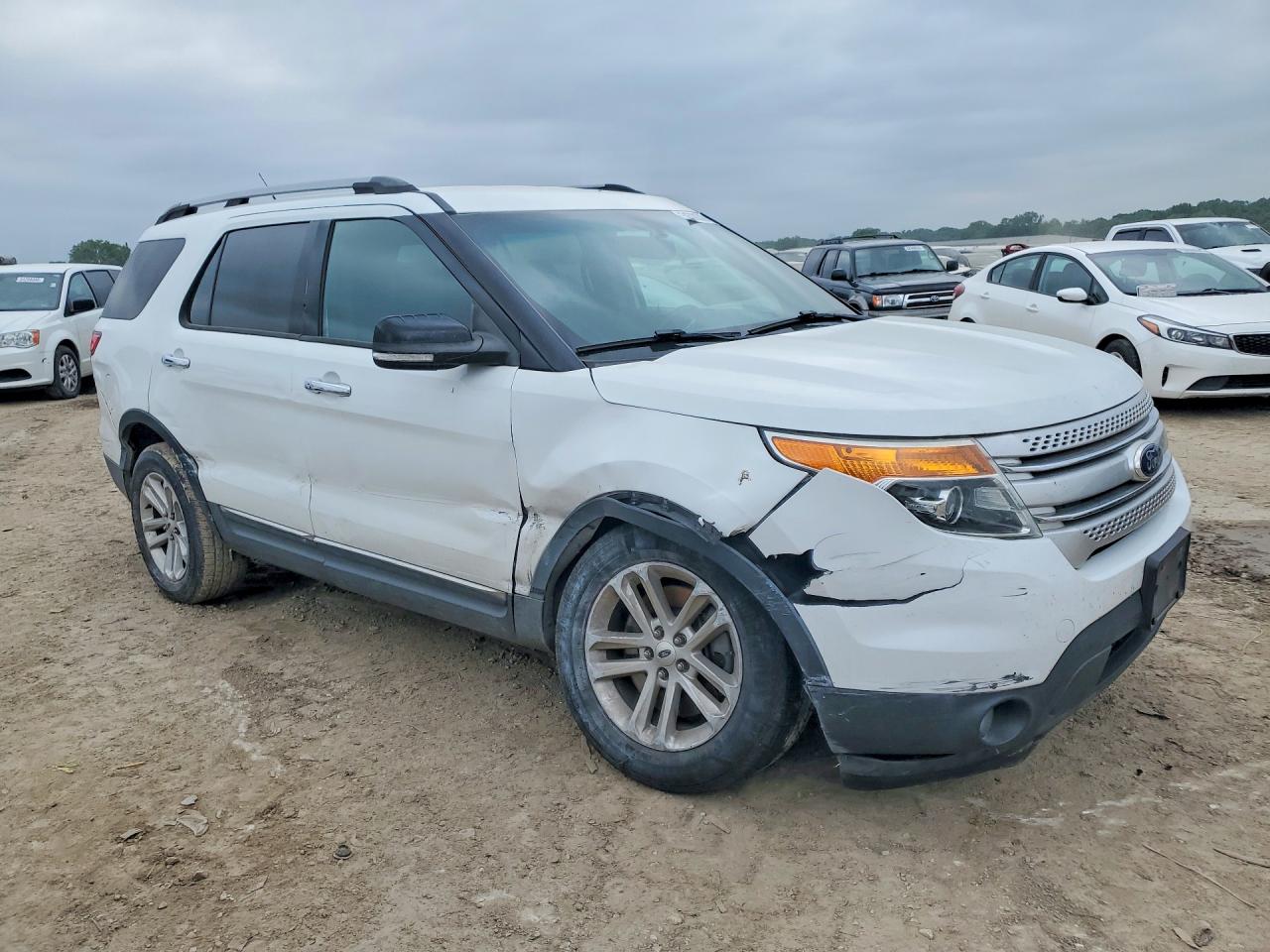 2015 Ford Explorer White vin: 1FM5K7D83FGC65113