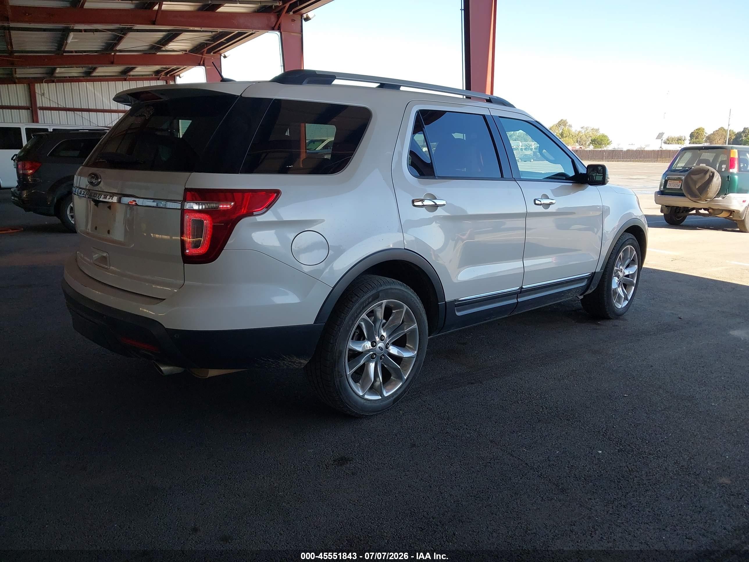 2013 Ford Explorer Xlt White vin: 1FM5K7D84DGA50580