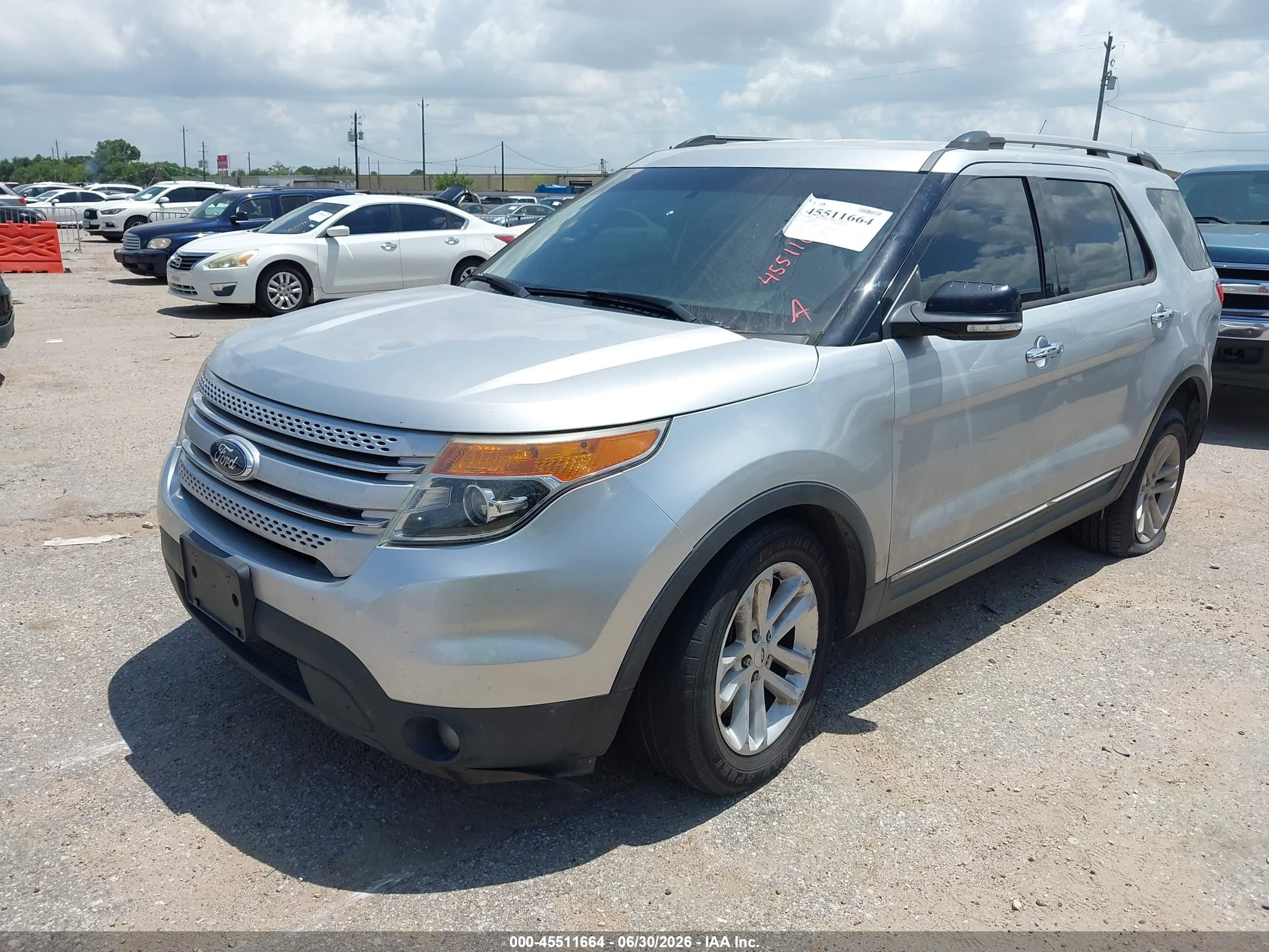2013 Ford Explorer Xlt Серебряный vin: 1FM5K7D84DGC33915