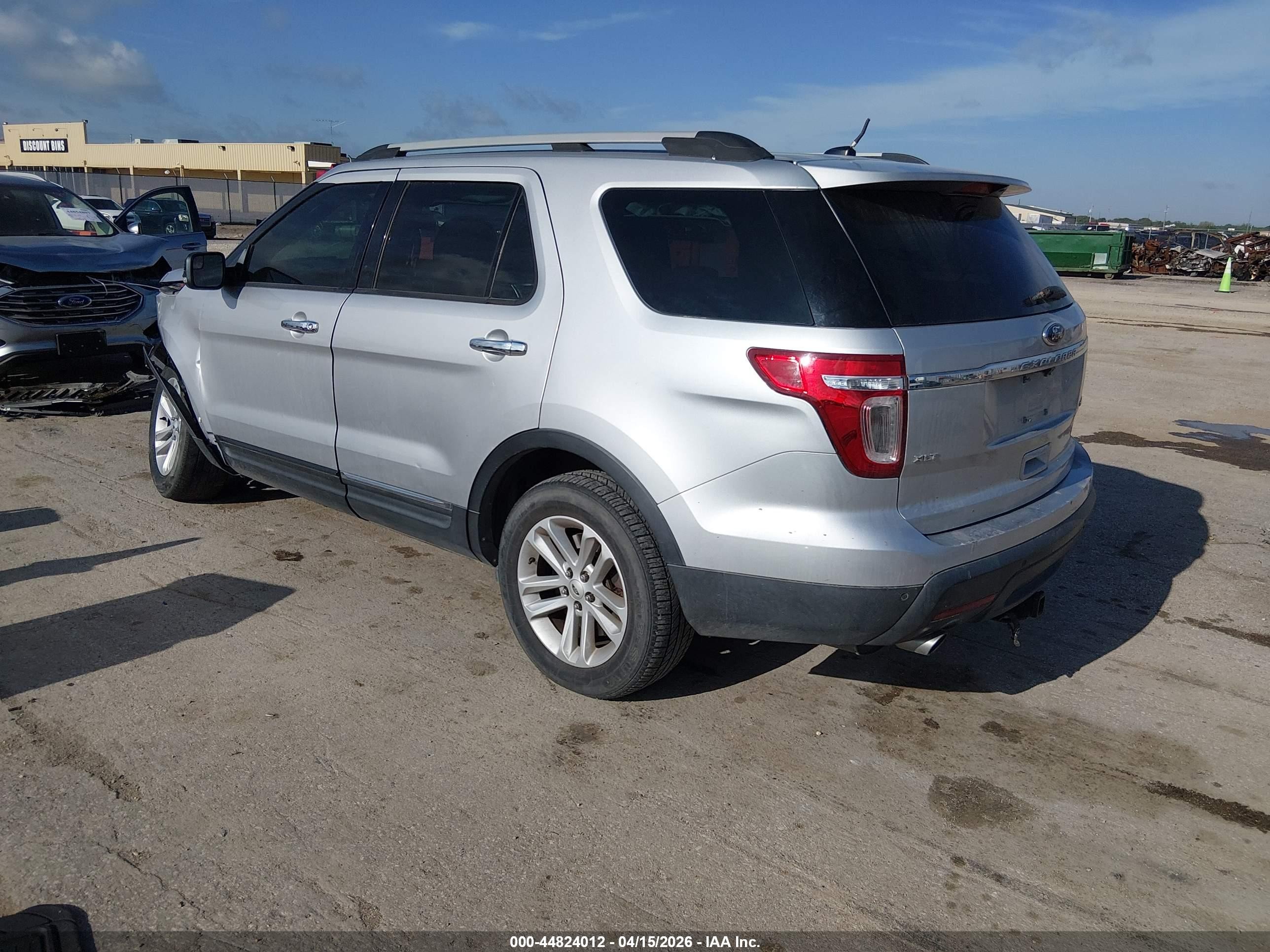 2014 Ford Explorer Xlt Серебряный vin: 1FM5K7D84EGA21016