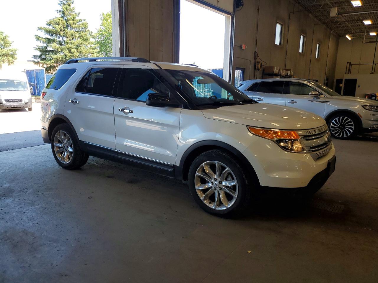 2014 Ford Explorer Xlt White vin: 1FM5K7D84EGA42125