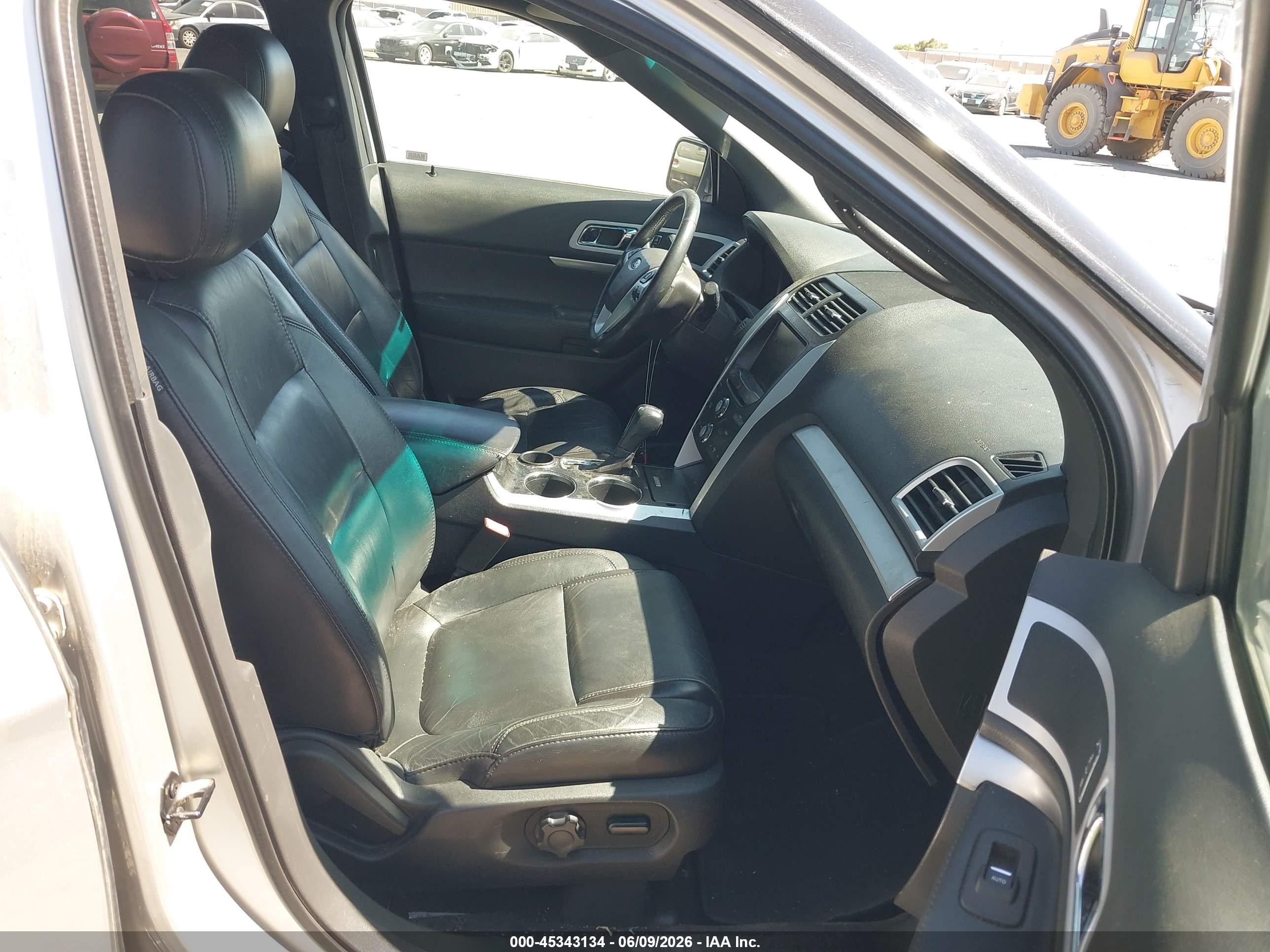 2014 Ford Explorer Xlt Серебряный vin: 1FM5K7D84EGA54758