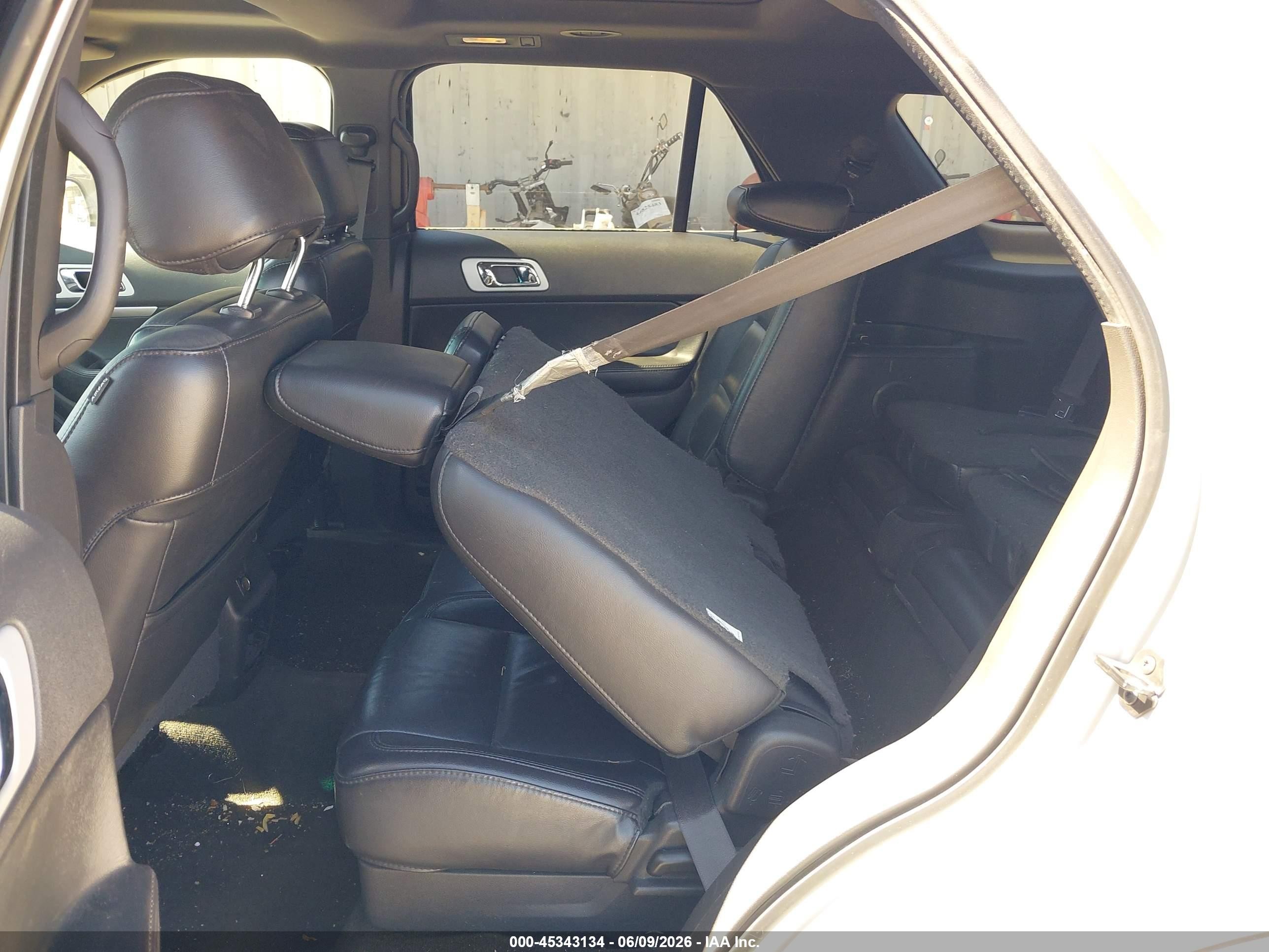 2014 Ford Explorer Xlt Серебряный vin: 1FM5K7D84EGA54758