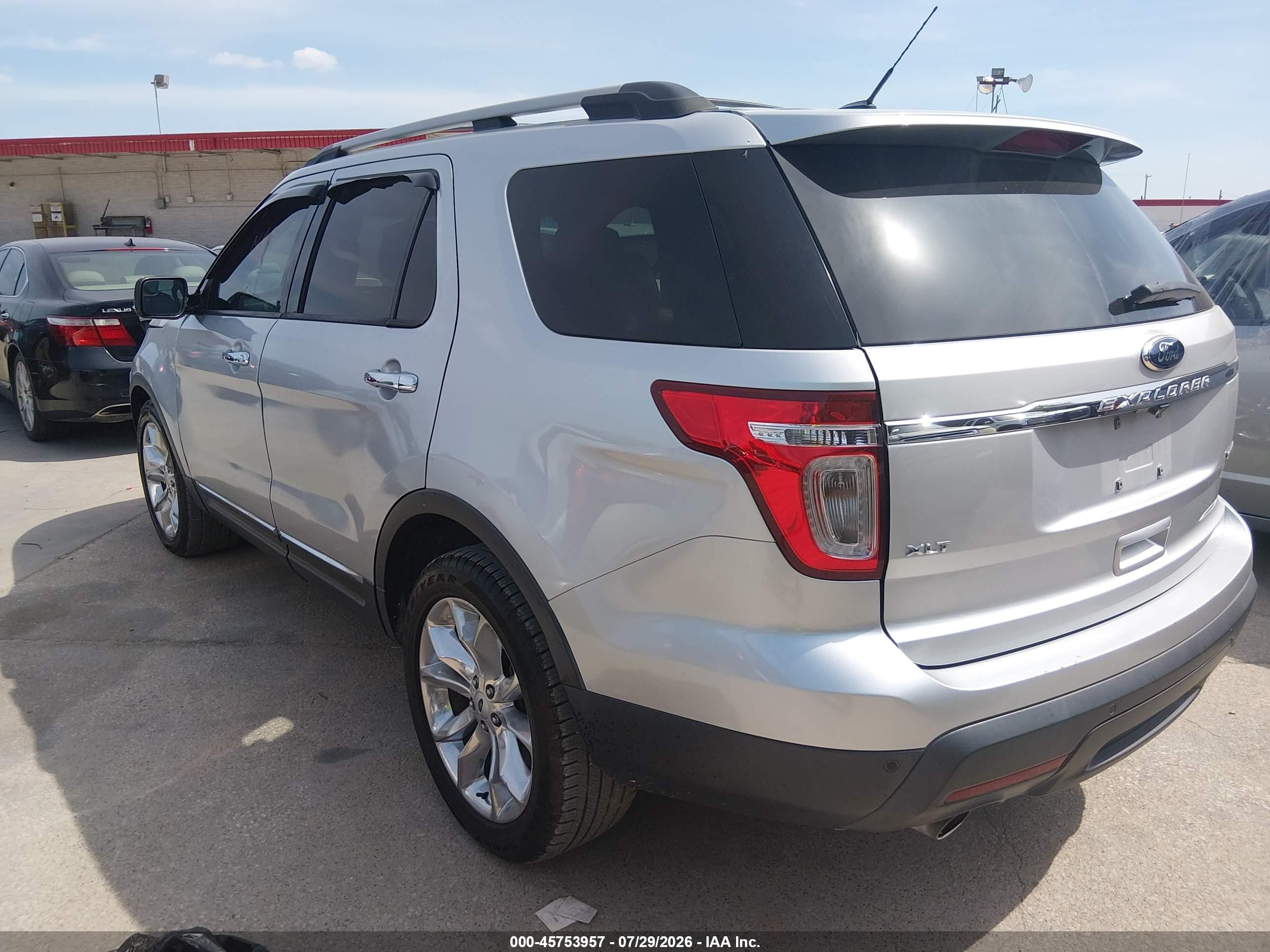 2014 Ford Explorer Xlt Silver vin: 1FM5K7D84EGA88523