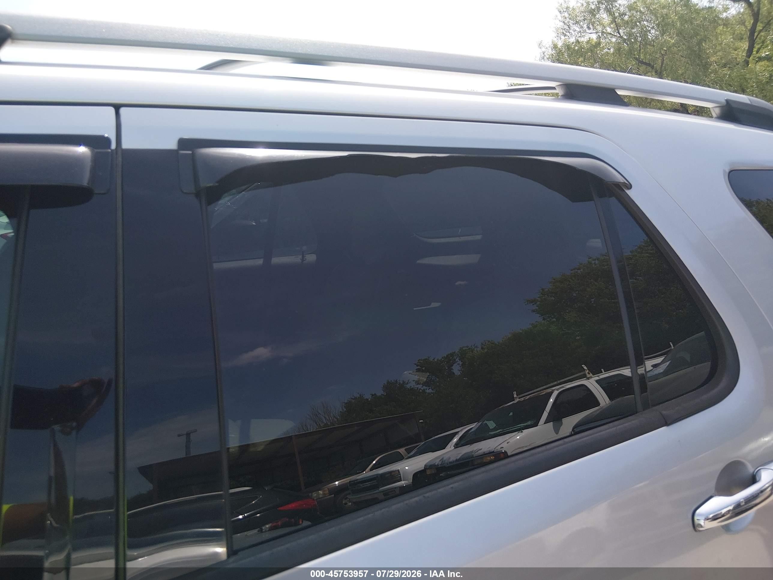 2014 Ford Explorer Xlt Silver vin: 1FM5K7D84EGA88523