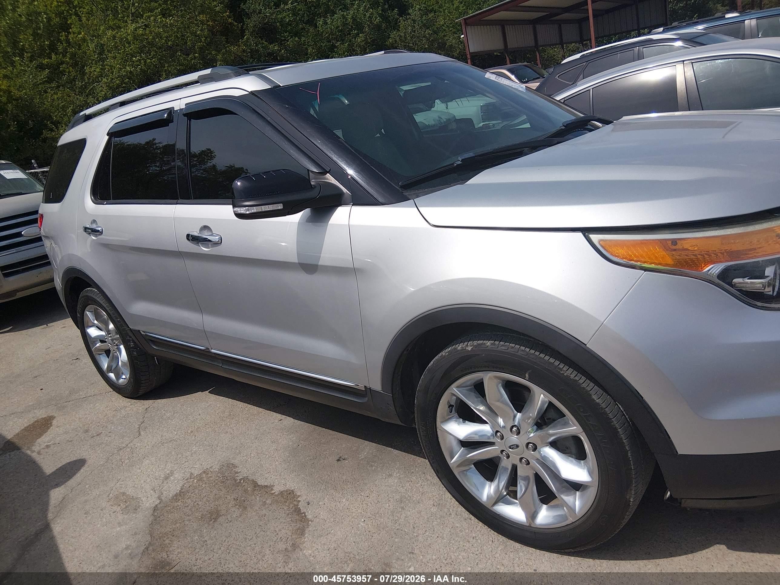 2014 Ford Explorer Xlt Silver vin: 1FM5K7D84EGA88523