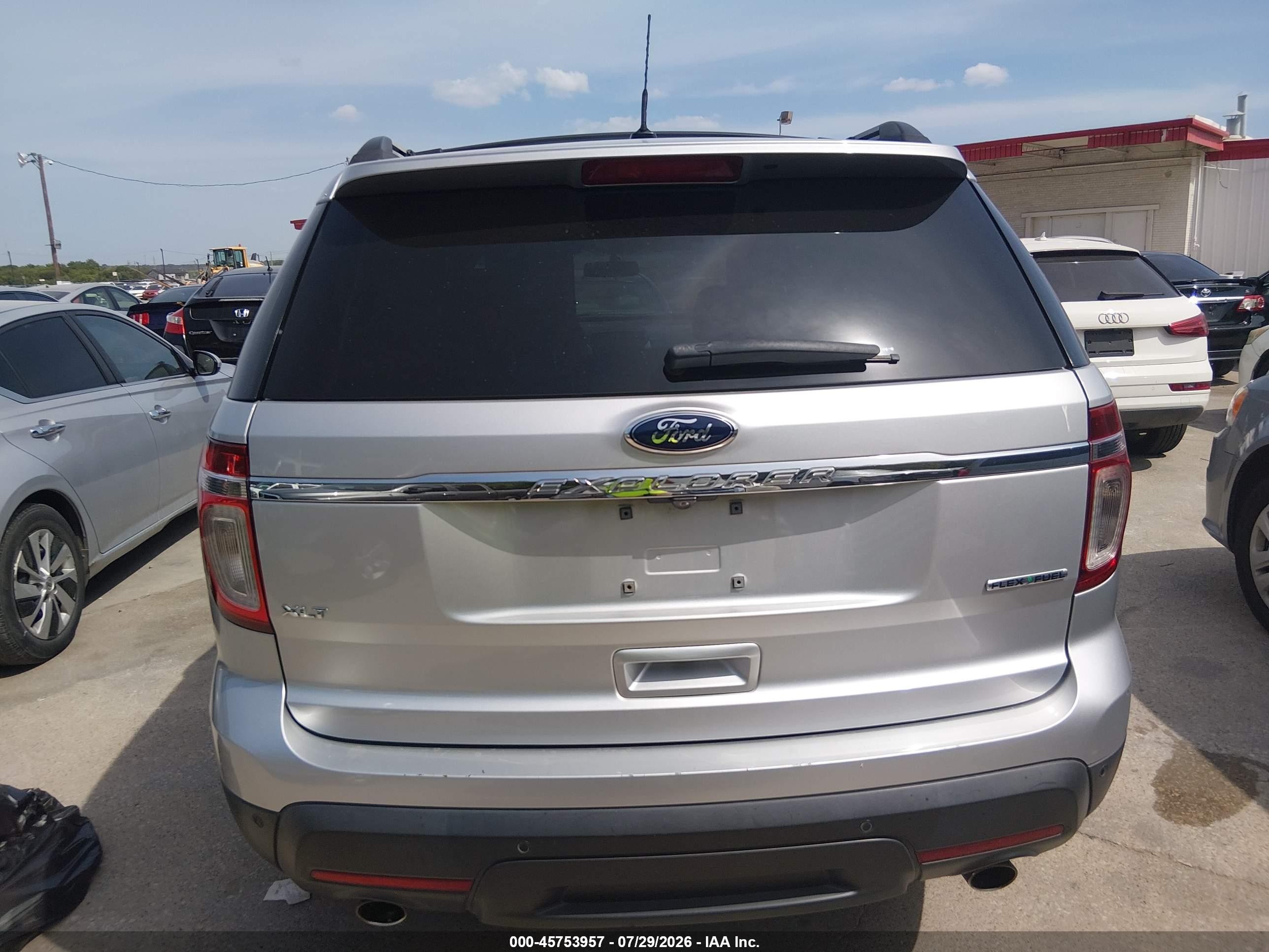 2014 Ford Explorer Xlt Silver vin: 1FM5K7D84EGA88523