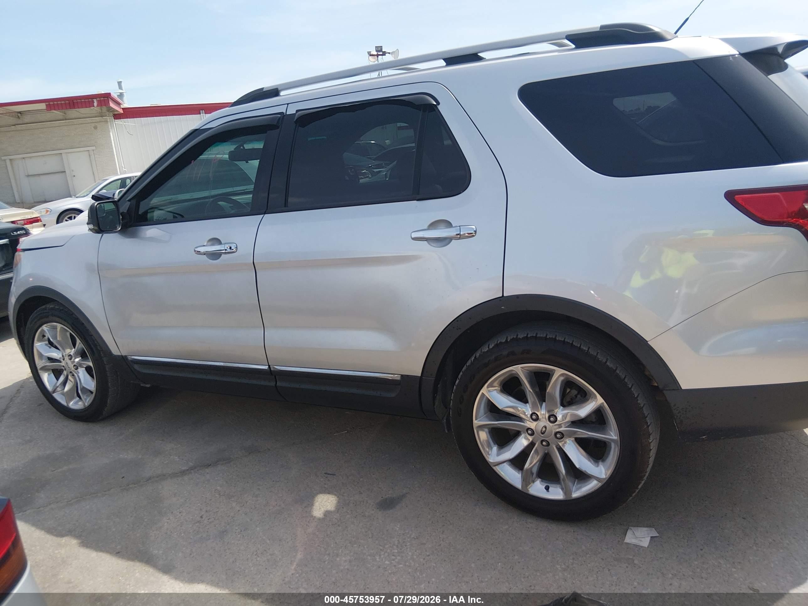 2014 Ford Explorer Xlt Silver vin: 1FM5K7D84EGA88523