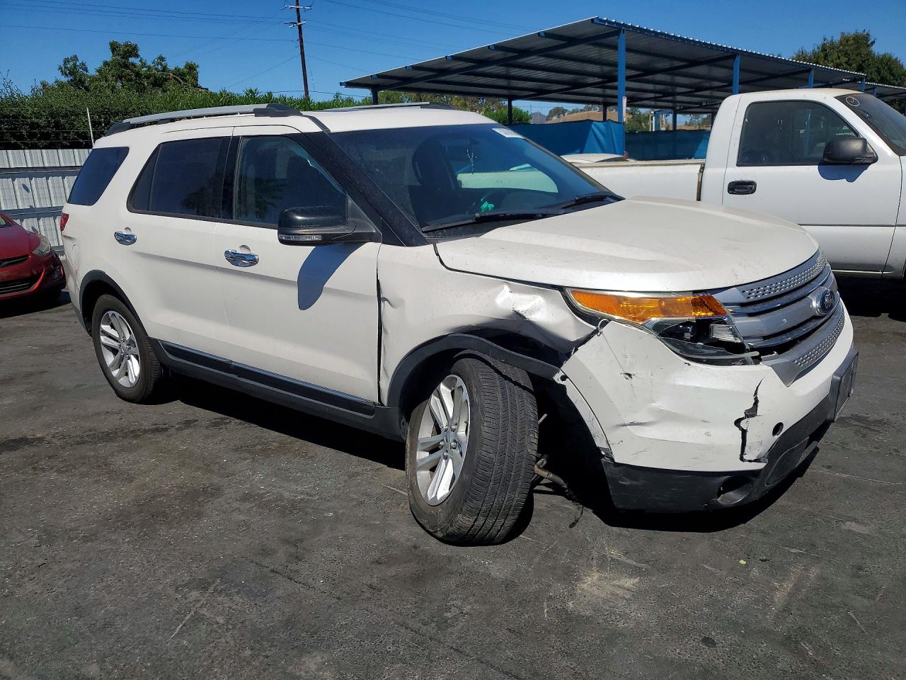 2015 Ford Explorer Xlt Белый vin: 1FM5K7D84FGA95618