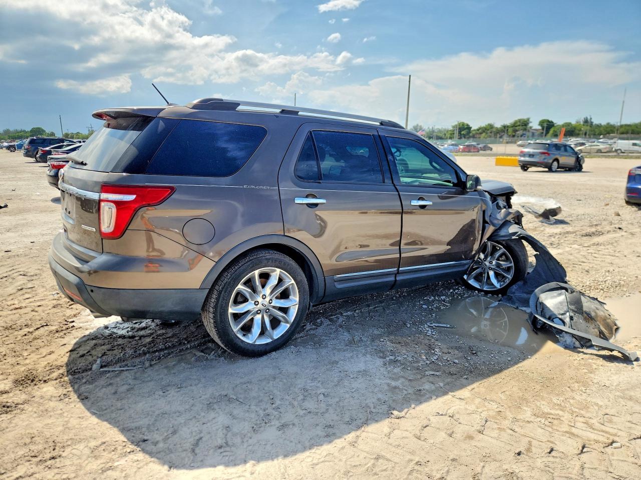 2015 Ford Explorer Xlt Коричневый vin: 1FM5K7D84FGB78997