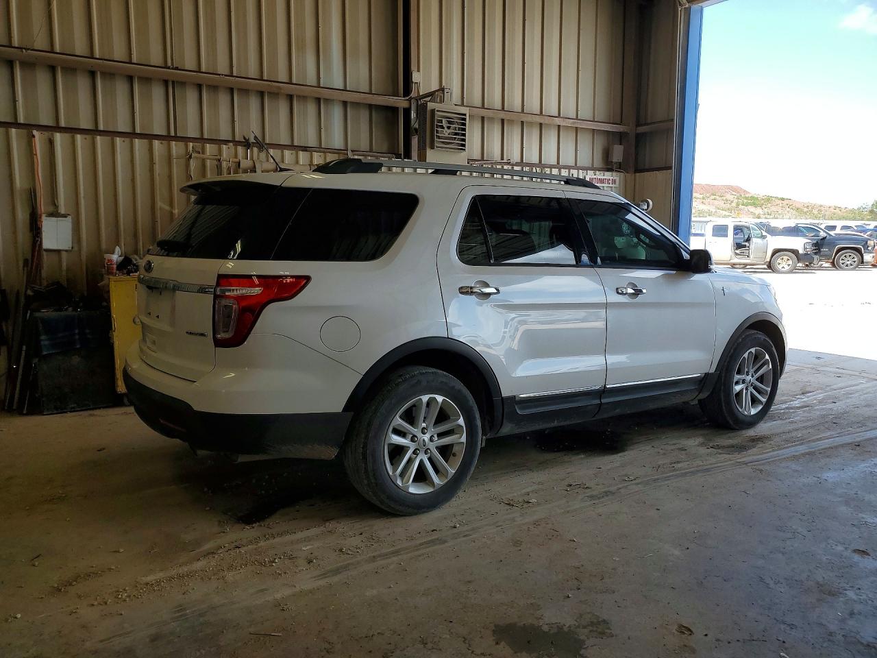 2015 Ford Explorer Xlt White vin: 1FM5K7D84FGC15367