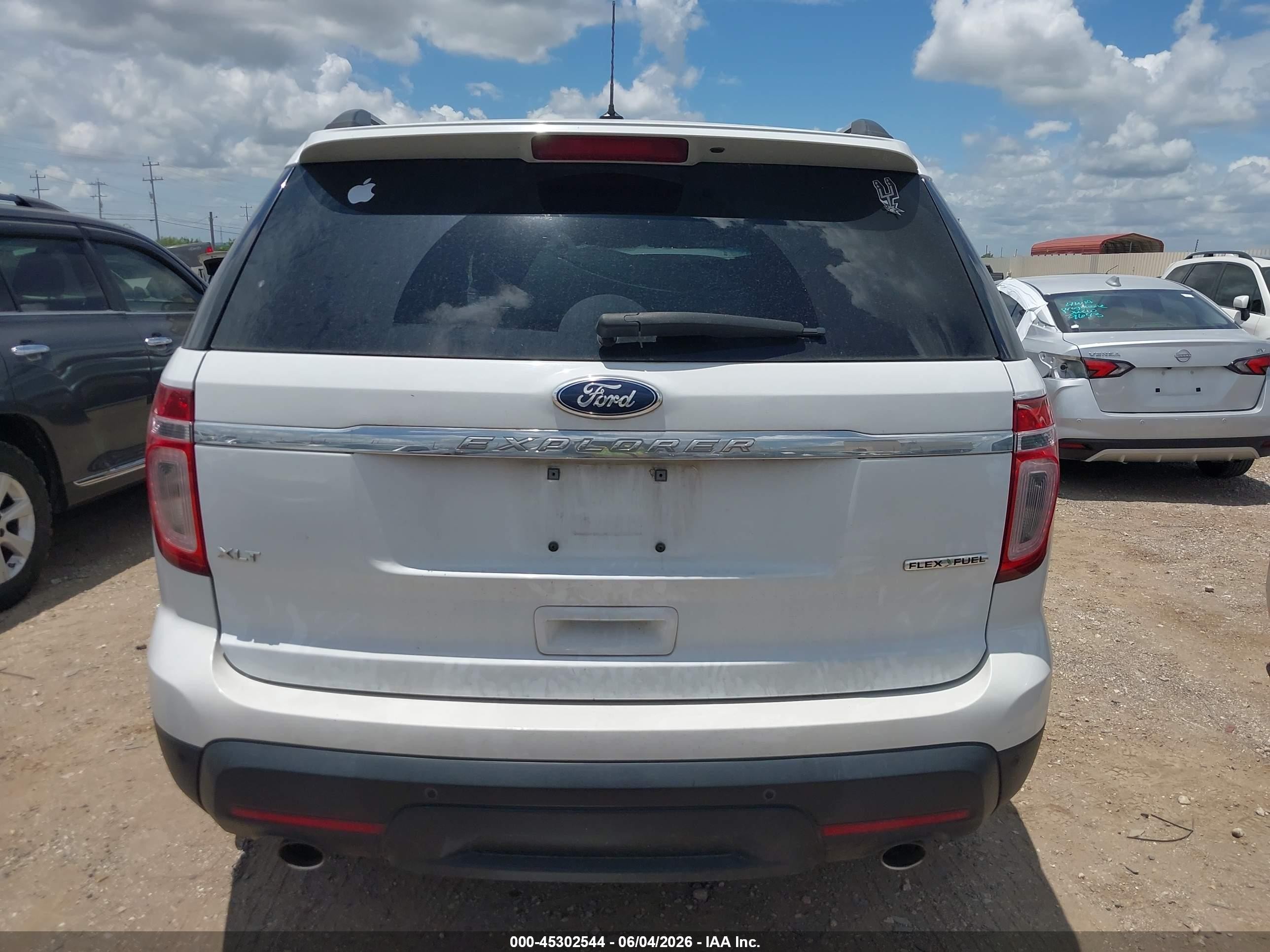 2015 Ford Explorer Xlt White vin: 1FM5K7D84FGC28071