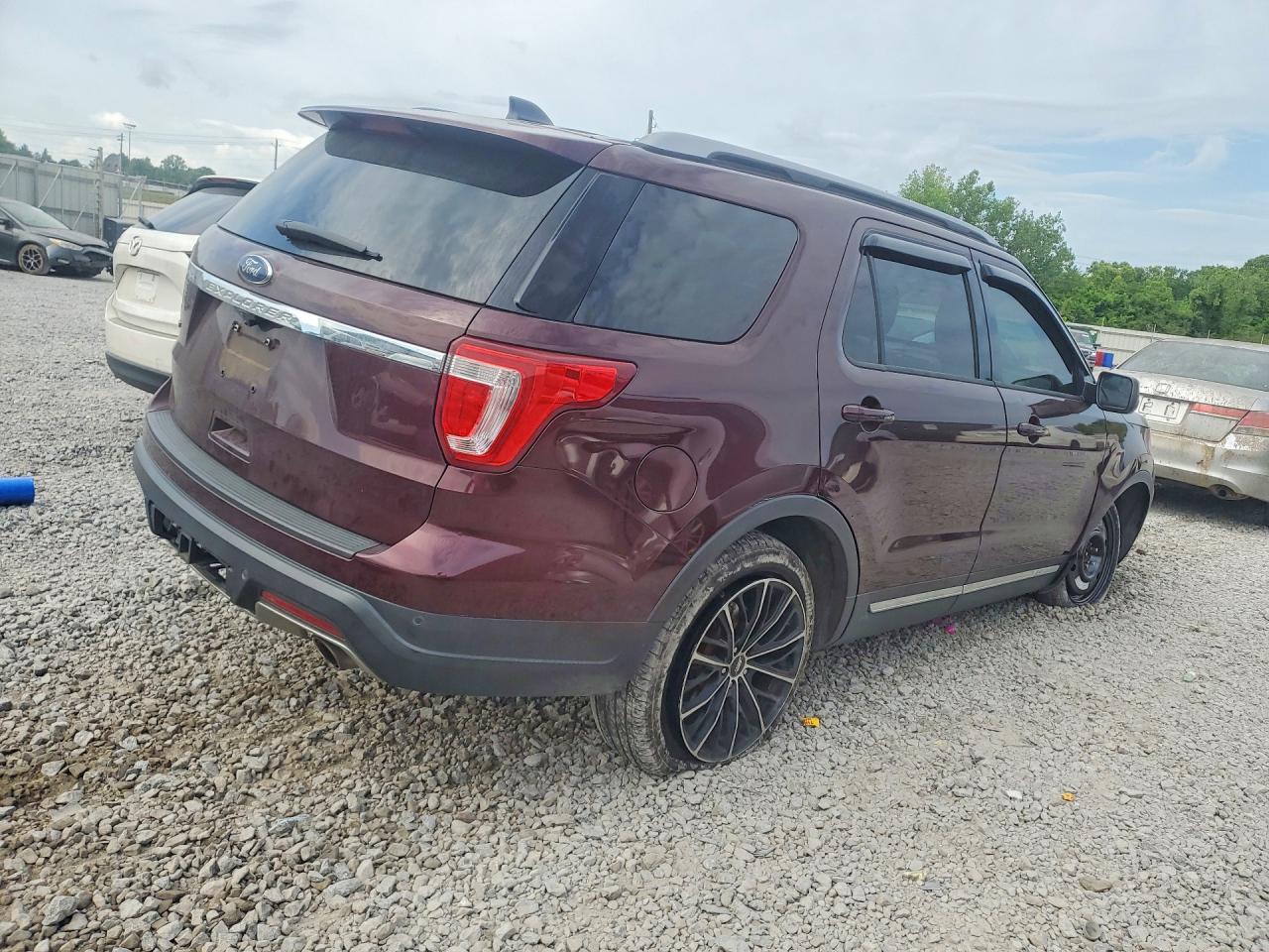 2018 Ford Explorer Xlt Brown vin: 1FM5K7D84JGA23469