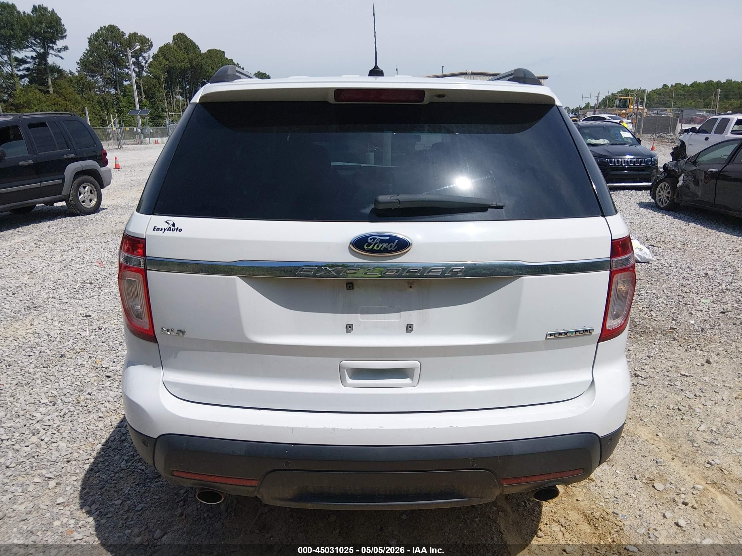 2013 Ford Explorer Xlt White vin: 1FM5K7D85DGA18298